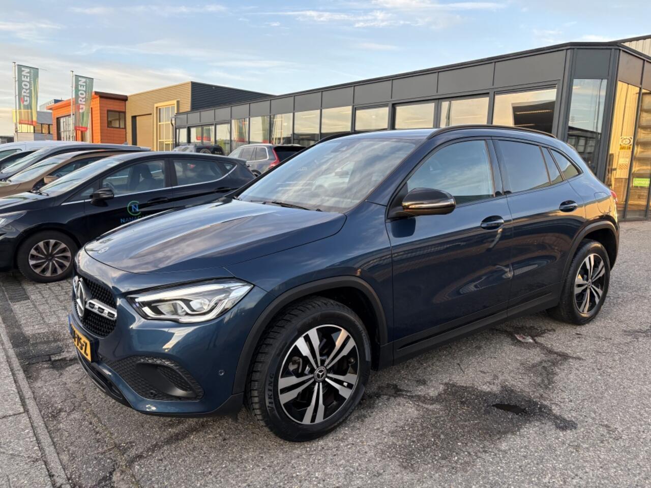 Mercedes-Benz GLA-KLASSE 250 e Business Solution Luxery Limited