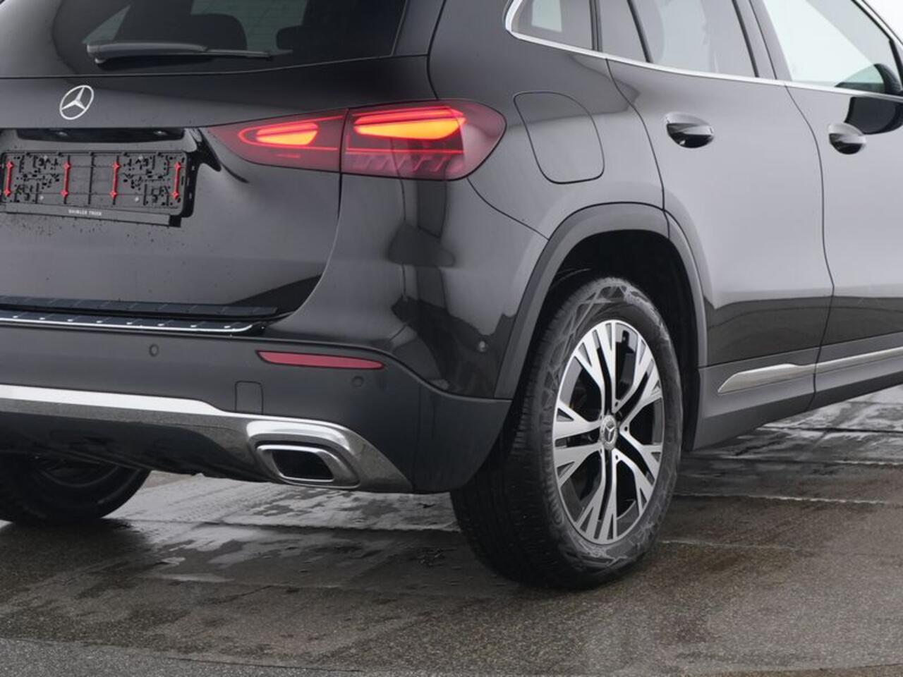 Mercedes-Benz GLA-KLASSE 250 e Plug-In Hybride Trekhaak | Burmester® | Distronic | 11 kW Laden | Apple CarPlay | Ledkoplampen | Stoelverwarming. Inclusief 24 maanden Mercedes-Benz Certified garantie voor Europa.