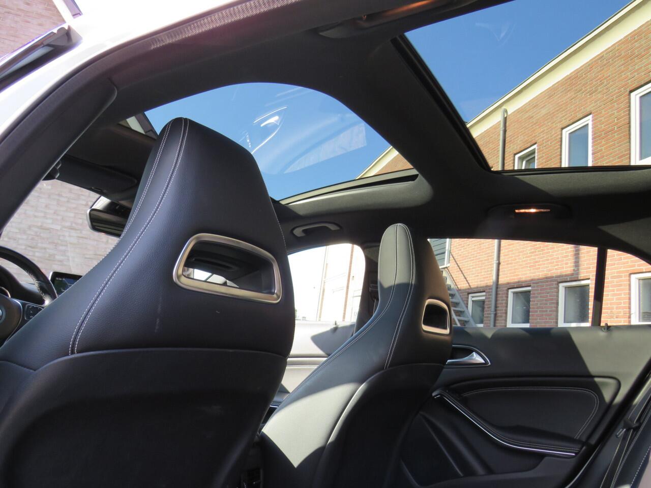 Mercedes-Benz GLA-KLASSE 180 Sport Edition Premium Plus AMG * Rijklaarprijs incl. garantie * Panoramadak * Trekhaak * 360 Camera * Led