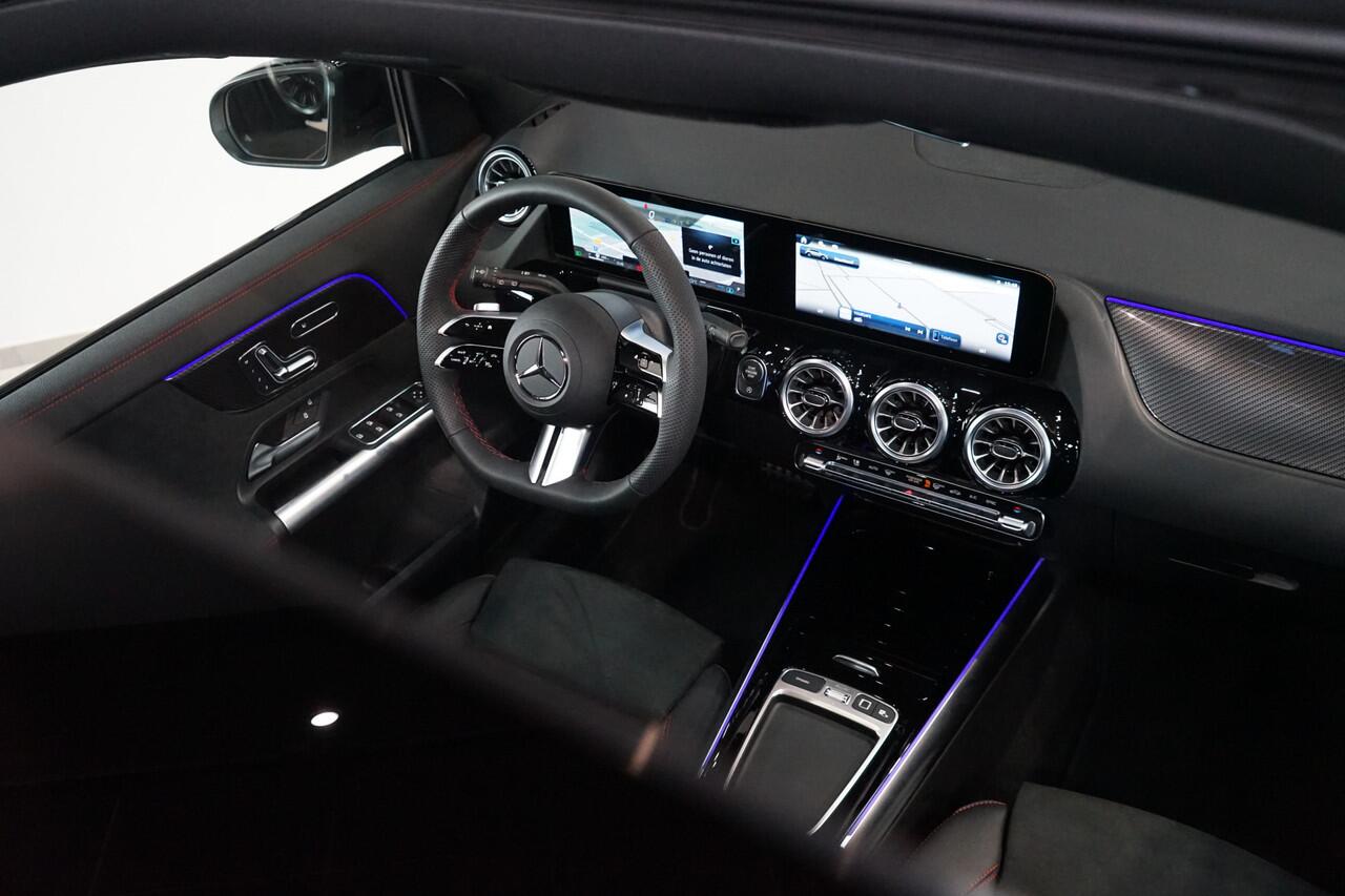 Mercedes-Benz GLA-KLASSE 200 AMG ? PANO ? ELEK.KLEP ? CAMERA ? CARBON ? 20" ? NIGHT