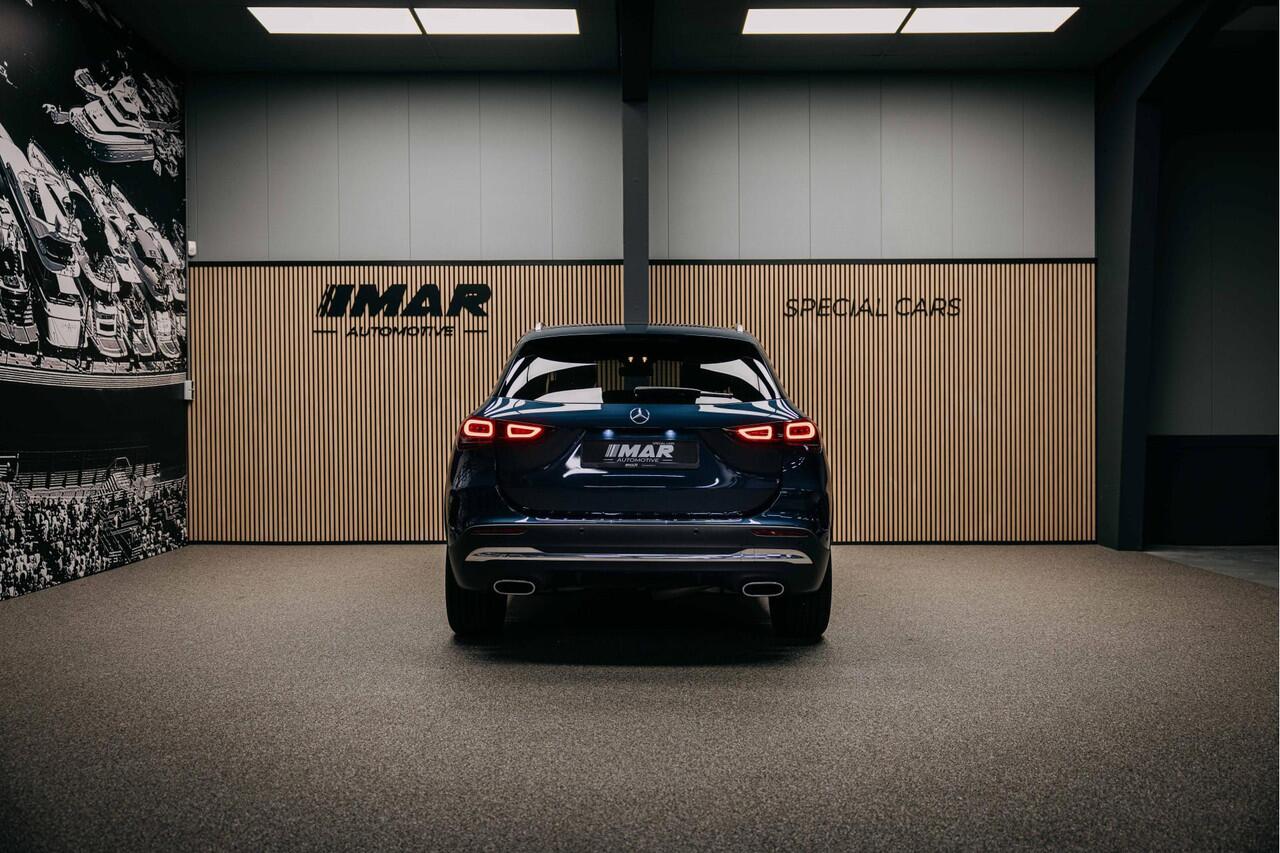 Mercedes-Benz GLA-KLASSE 180 d Business Solution AMG | AMG-Line | Pano | Stoelverwarming | Achteruitrijcamera |