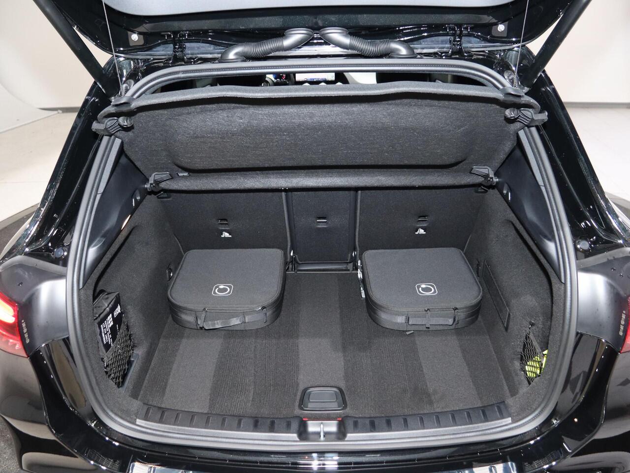 Mercedes-Benz GLA-KLASSE 250e Business Solution AMG | AMG Line plus | Panoramaschuifdak | 20" AMG-velgen | Head-Up | Parkeerpakket | Nightpakket |