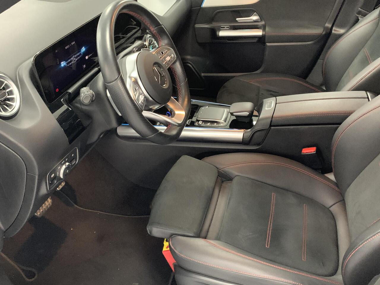 Mercedes-Benz GLA-KLASSE 250 e AMG Line | PANORAMADAK | TREKHAAK | RONDOM ZICHT CAMERA | COMPLETE AUTO!