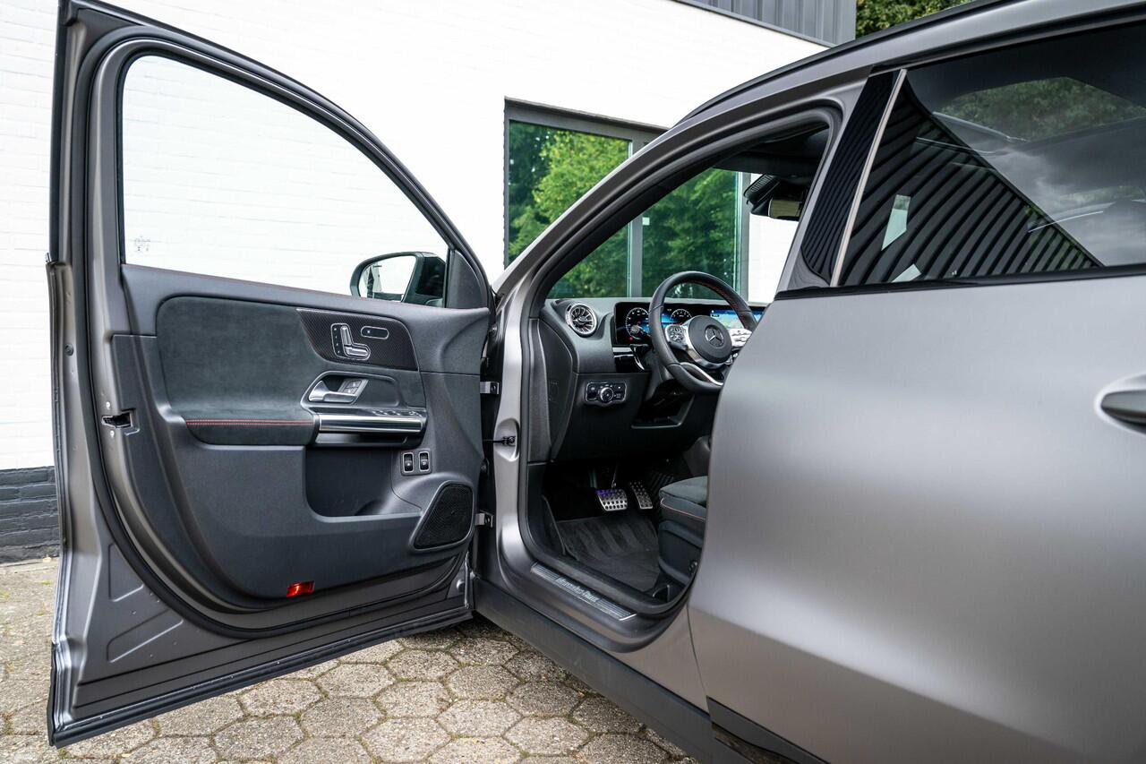 Mercedes-Benz GLA-KLASSE 250 e AMG Panorama Carbon Distronic Memory Magno