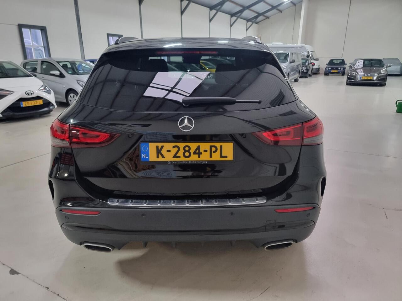 Mercedes-Benz GLA-KLASSE 200 Business Solution AMG Camera | Stoelverwarming | Navi | Pdc V + A