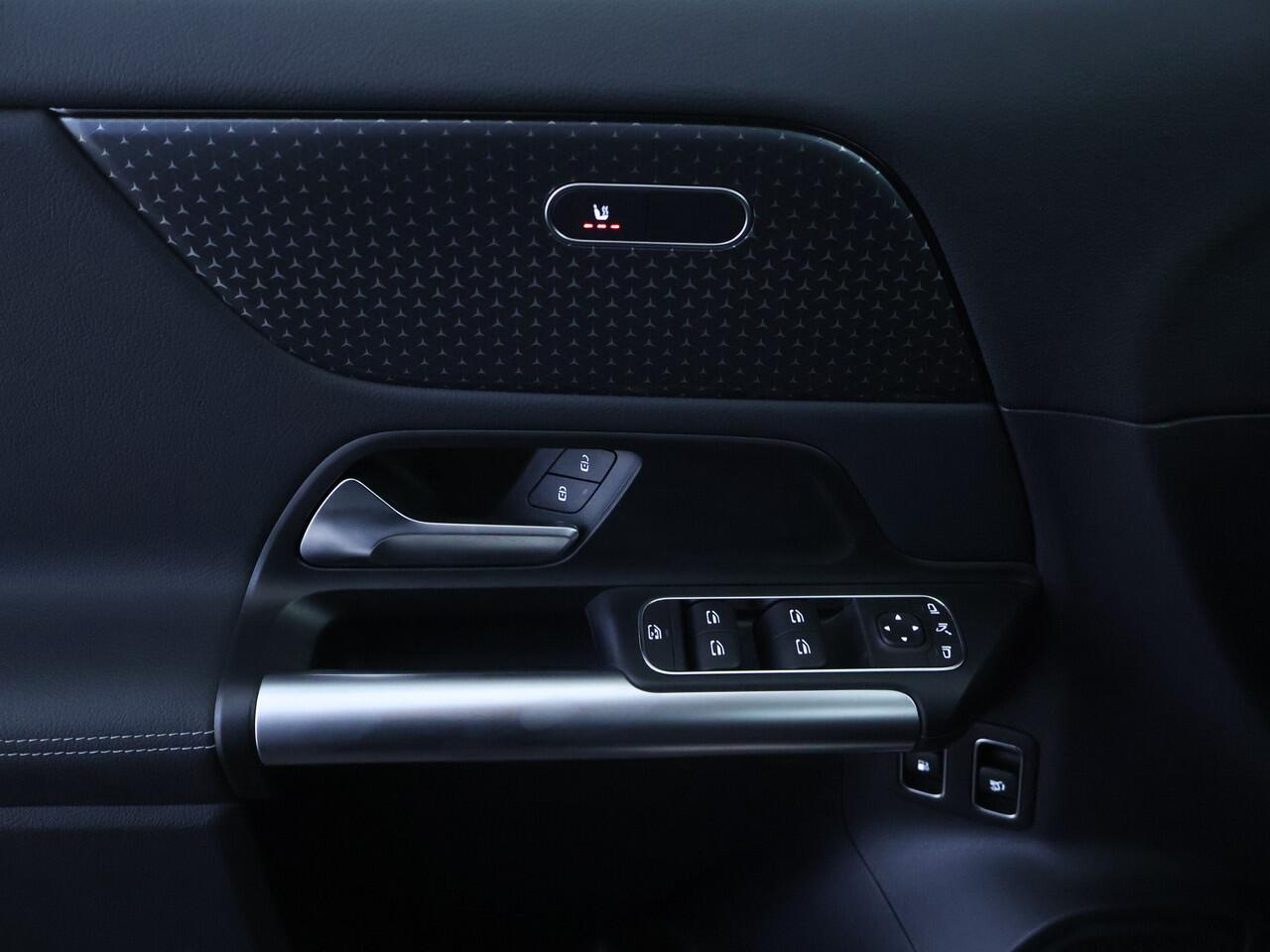 Mercedes-Benz GLA-KLASSE 250 e Plug-In Hybride Ledkoplampen | Achteruitrijcamers | 11kW Laden | Easy-Pack Achterklep. Inclusief 24 maanden MB Certified garantie voor Europa.