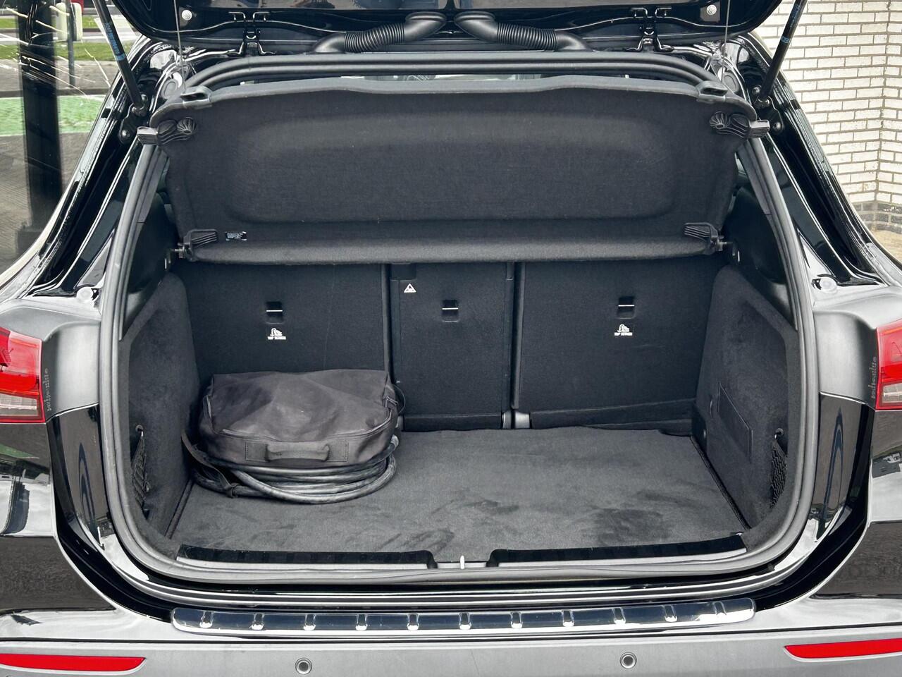 Mercedes-Benz GLA-KLASSE 250 e Progressive | Panoramadak | Cruise Control | Sfeerverlichting