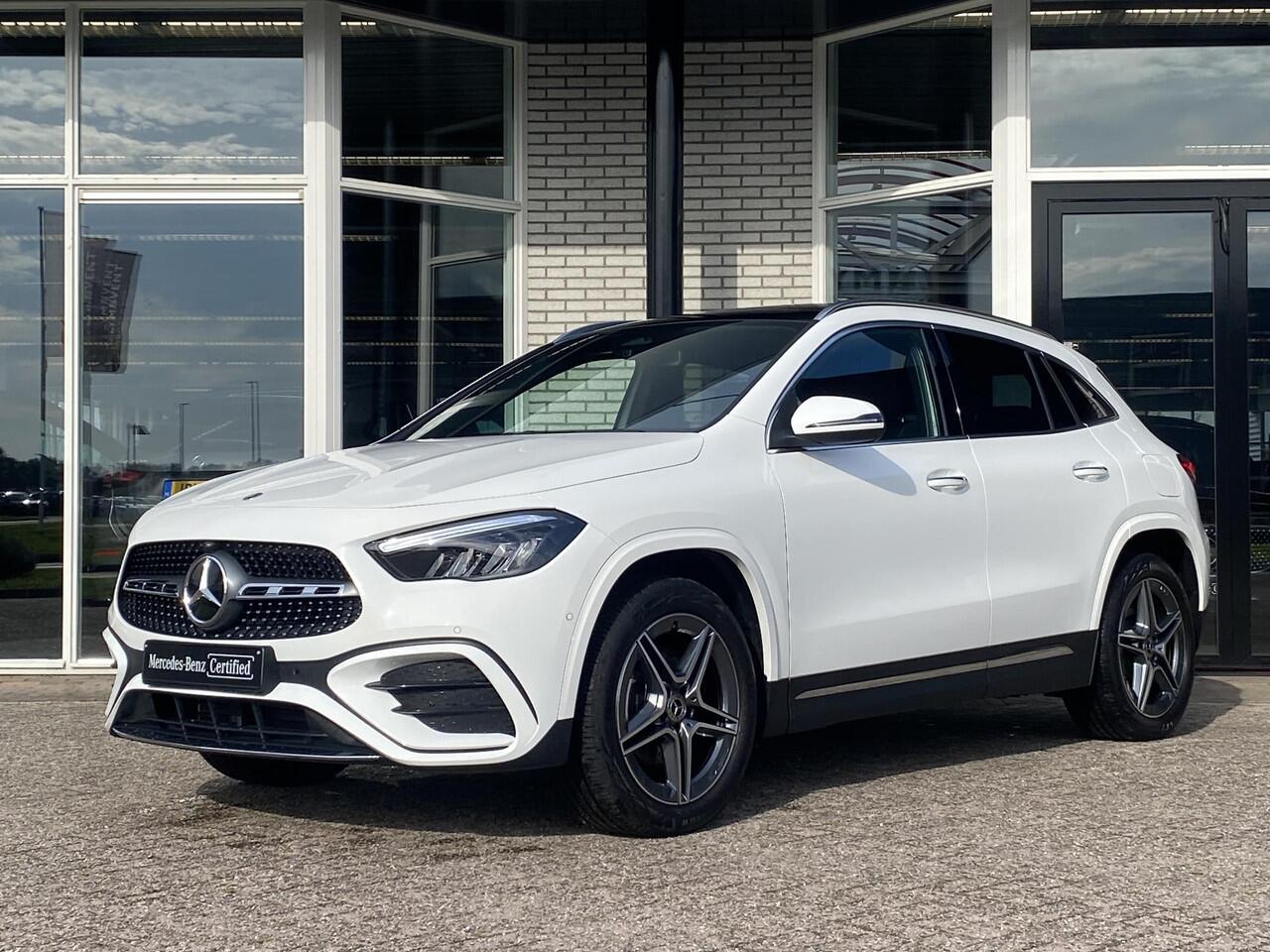 Mercedes-Benz GLA-KLASSE GLA 250 e AMG | Panoramadak Keyless Entry| Stoelverwarming| Sfeerverlichting