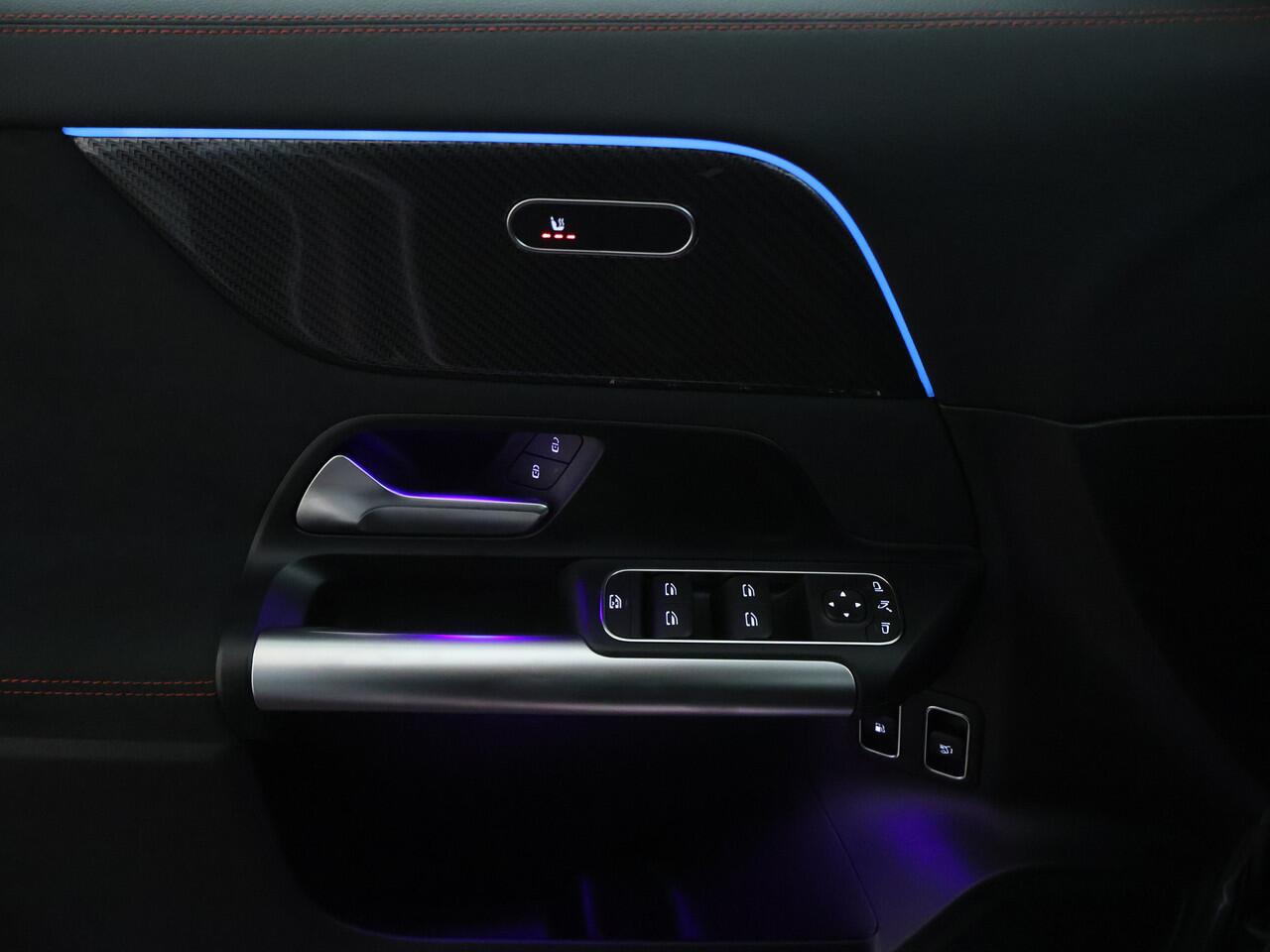 Mercedes-Benz GLA-KLASSE 250 e AMG Plug-In Hybride AMG Line | Dodehoek Assist | 11kW Laden | MiltiBeam Koplampen | Stuur en Stoelverwarming. Inclusief 24 maanden MB Certified garantie voor Europa.