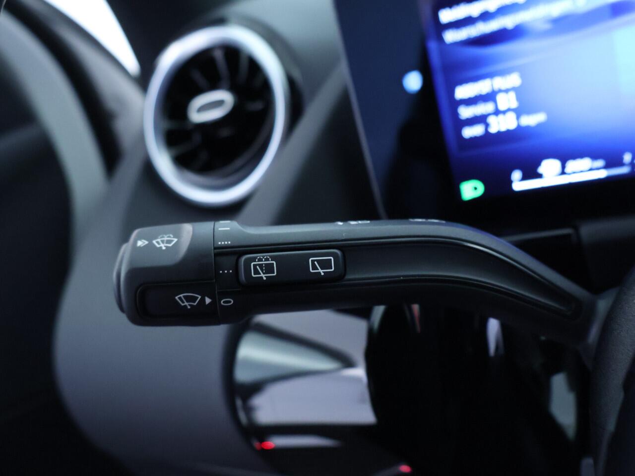 Mercedes-Benz GLA-KLASSE 250e Face Lift Plug-In Hybride | Distronic | Stoelverwarming voor | Ledkoplampen | Easy Pack Achterklep | MultiBeam Koplampen | 11 kW Laden | Inclusief 24 maanden MB Certified garantie voor Europa.