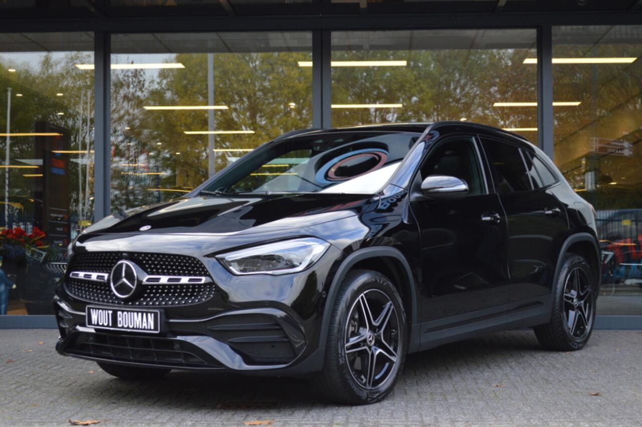 Mercedes-Benz GLA-KLASSE 250 e AMG Led Panorama Distronic Burmester Camera Night Augmented Pdc