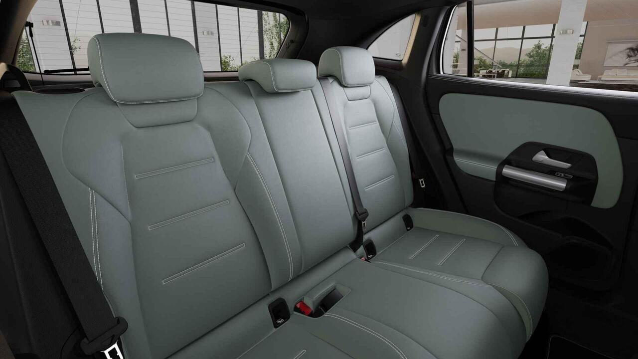 Mercedes-Benz GLA-KLASSE 250 e Luxury Line | Stoelverwarming | Night pakket | Winter pakket | Trekhaak |