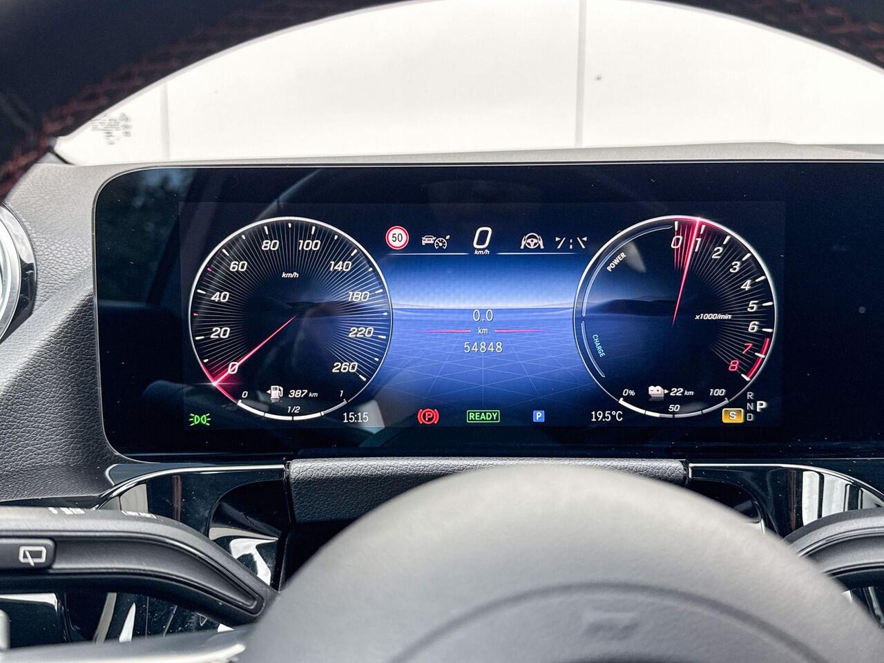 Mercedes-Benz GLA-KLASSE 250 e AMG Line Panoramadak