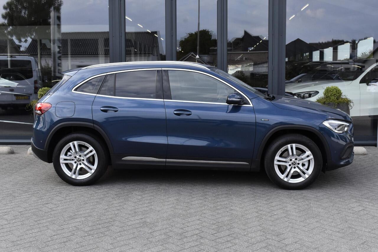 Mercedes-Benz GLA-KLASSE 250 e Progressive Distronic Carplay
