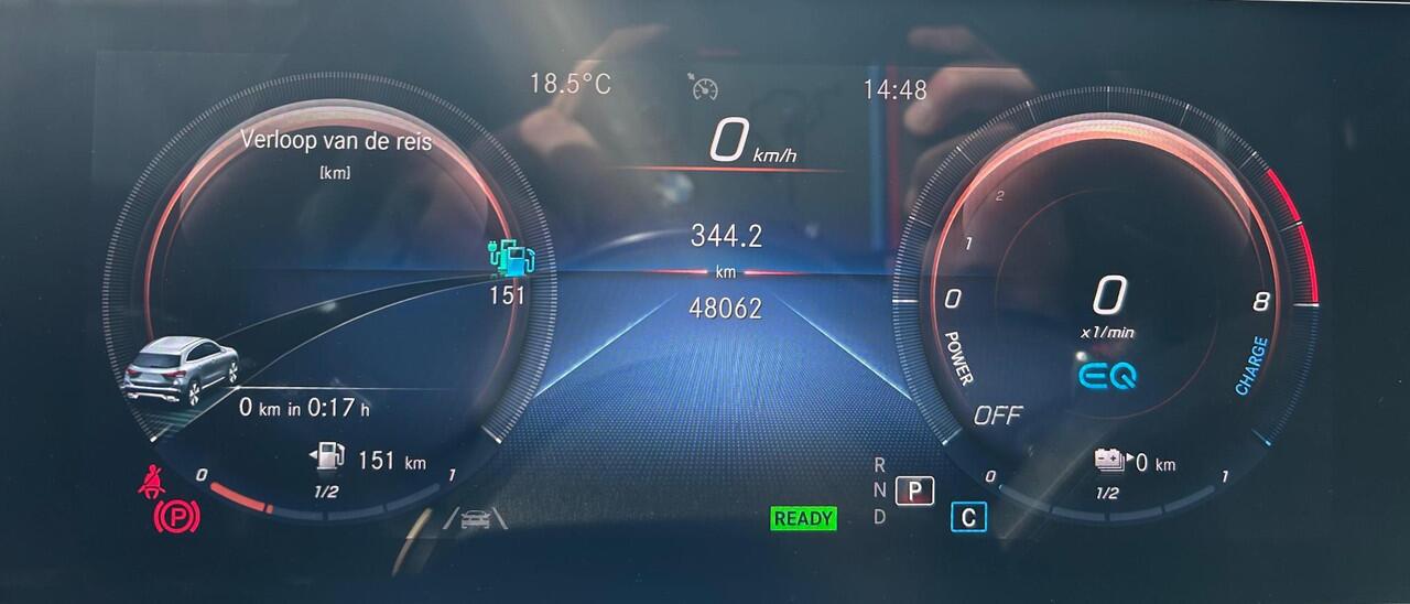 Mercedes-Benz GLA-KLASSE 250 e Business Solution AMG Limited l Panoramadak l Camera l LED l Stoelverwarming