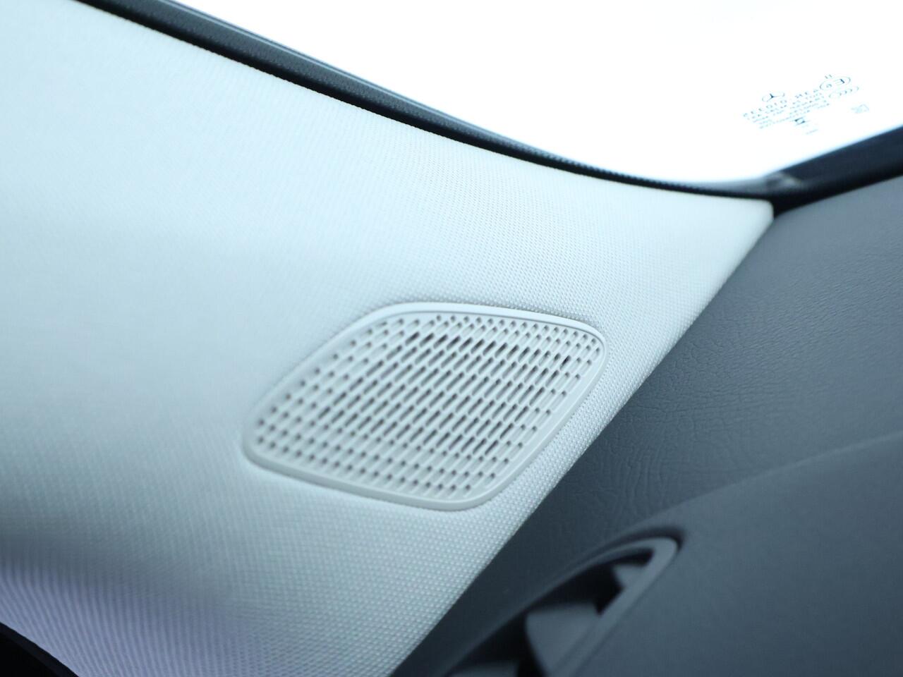 Mercedes-Benz GLA-KLASSE 250 e Plug-In Hybride Ledkoplampen | Achteruitrijcamers | 11kW Laden | Easy-Pack Achterklep. Inclusief 24 maanden MB Certified garantie voor Europa.