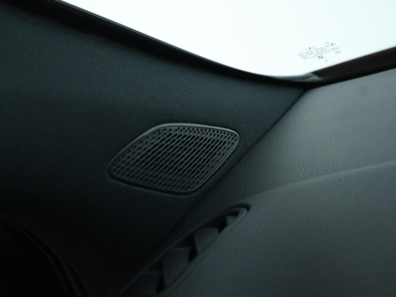 Mercedes-Benz GLA-KLASSE 250 e Plug-In Hybride | Panoramadak | Night Pakket | Trekhaak | 360° camera | Sfeerverlichting | Inclusief 24 maanden MB Certified garantie voor Europa.