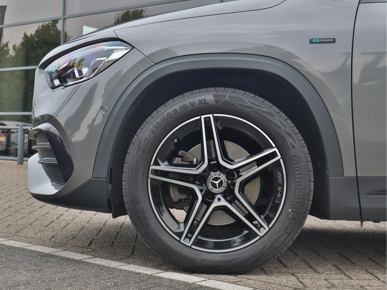 Mercedes-Benz GLA-KLASSE 250 e AMG Line Navi | 360 CAM | CarPlay | 19"LMV | Elektr Trekhaak | PDC | ECC |