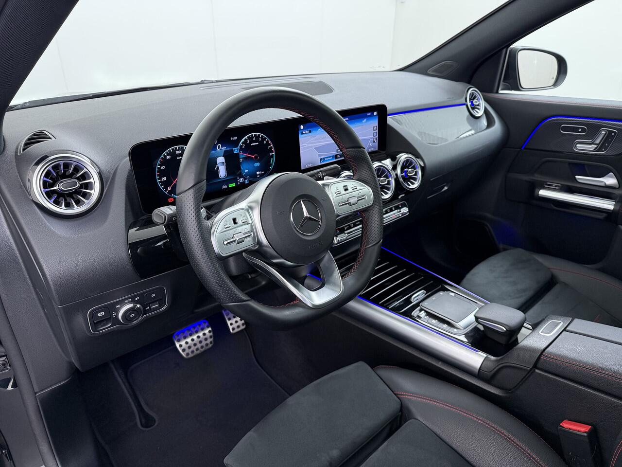 Mercedes-Benz GLA-KLASSE 250e AMG // Memory Stoelen // Distronic // Panoramadak // Rij Assistentiepakket // MultiBeam LED // Carplay // Nightpakket