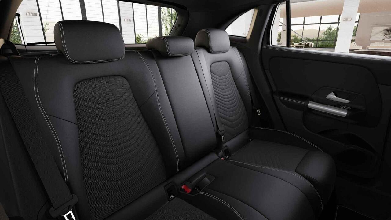 Mercedes-Benz GLA-KLASSE 250 e Luxury Line | Trekhaak | Winter pakket | Widescreen |