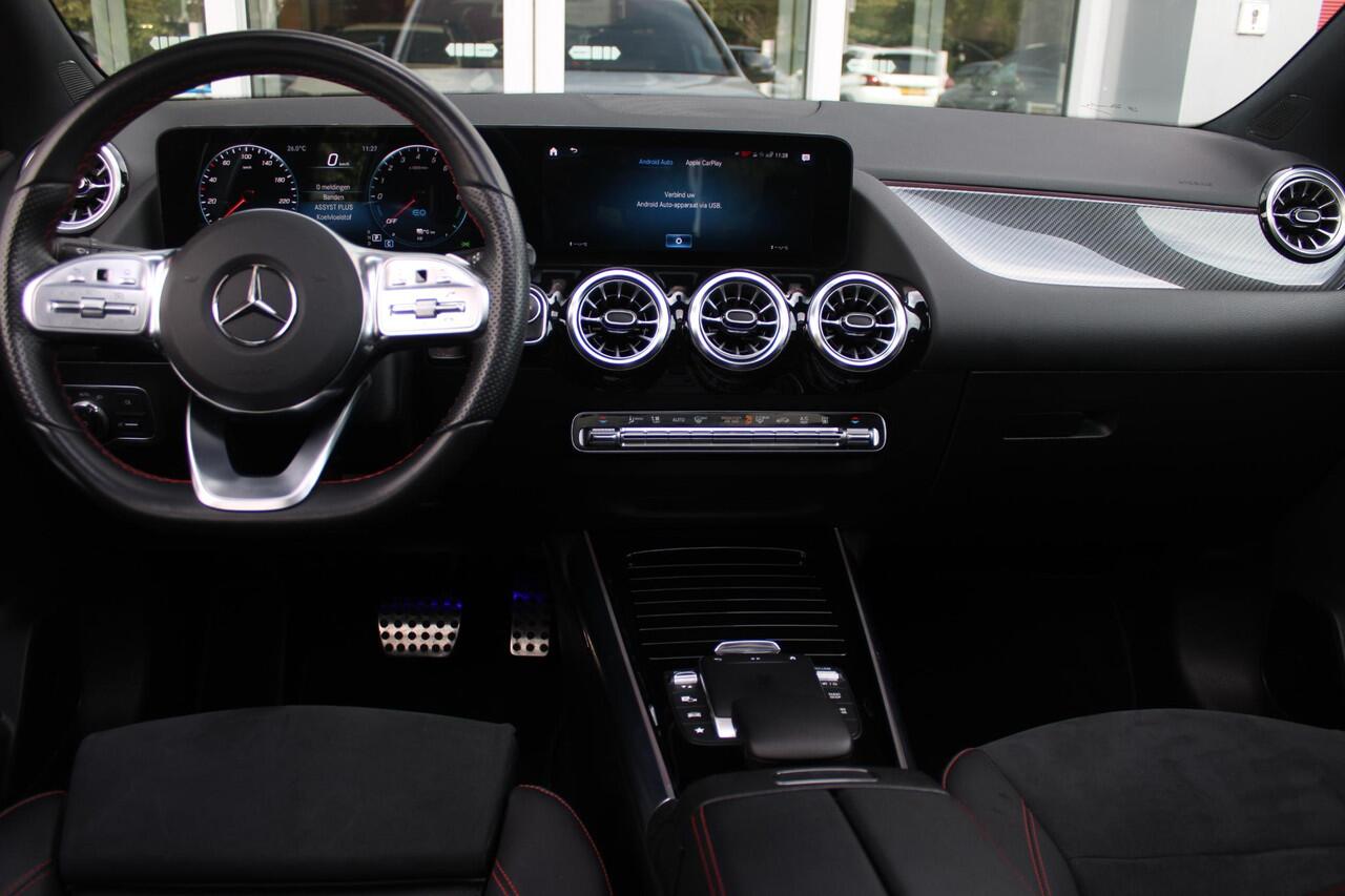 Mercedes-Benz GLA-KLASSE 250 e 218PK AUTOMAAT BUSINESS SOLUTION AMG | PANORAMISCH SCHUIF/KANTEL DAK | ELEKTRISCHE ACHTER KLEP | MULTIBEAM LED MATRIX KOPLAMPEN | STOEL VERWARMING | KEYLESS ENTRY/START | NAVIGATIE | DAB+ RADIO | APPLE CARPLAY /ANDROID AUTO | SFEER VERLICHTING | 19"