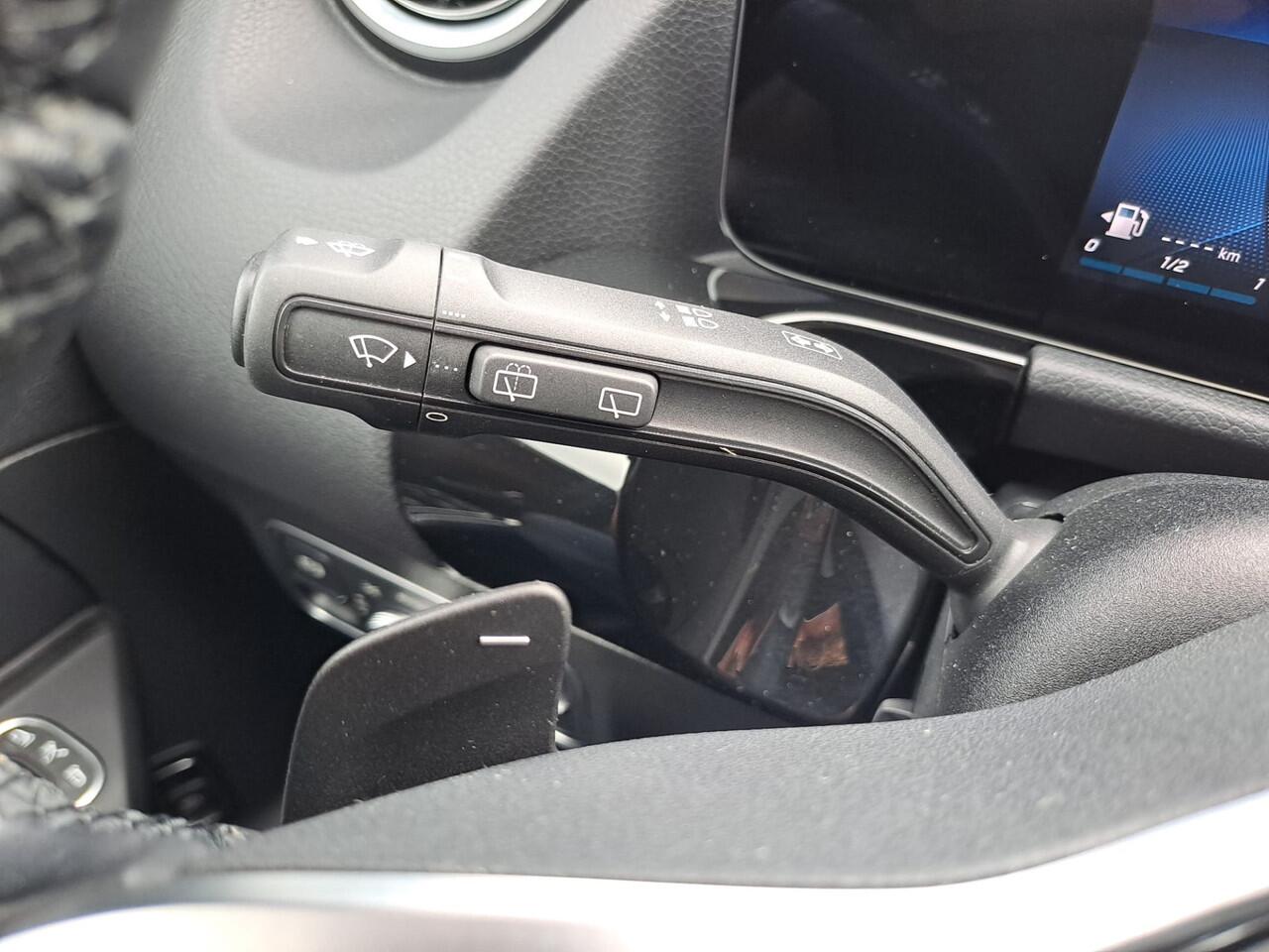 Mercedes-Benz GLA-KLASSE 250e Luxury Line PHEV | LED | Trekhaak | Elek. klep | ACC | Camera | Stuur- en stoelverwarming | Alarm |