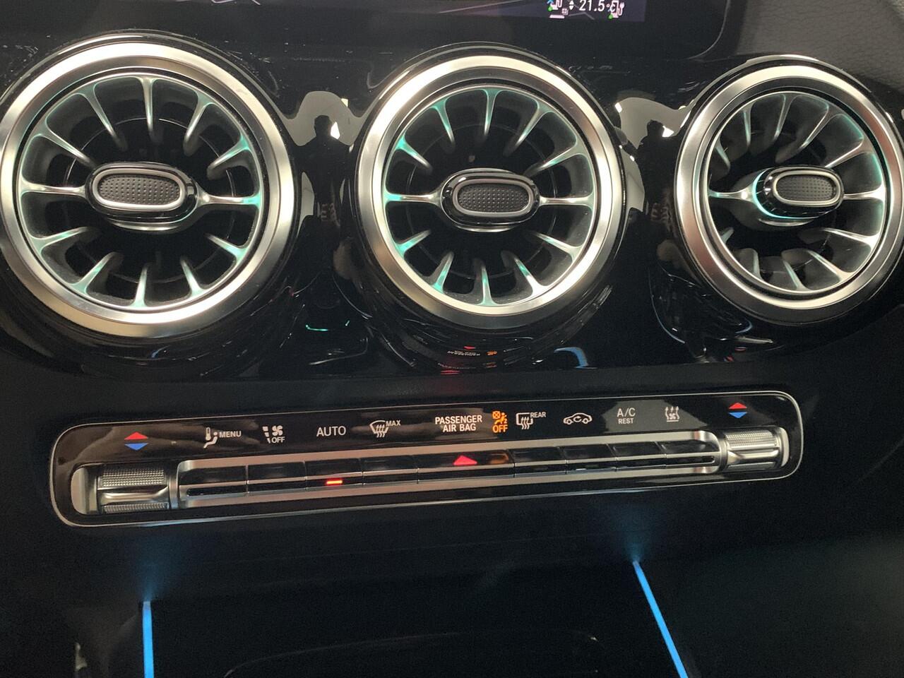 Mercedes-Benz GLA-KLASSE 250 e AMG Line | PANORAMADAK | TREKHAAK | RONDOM ZICHT CAMERA | COMPLETE AUTO!