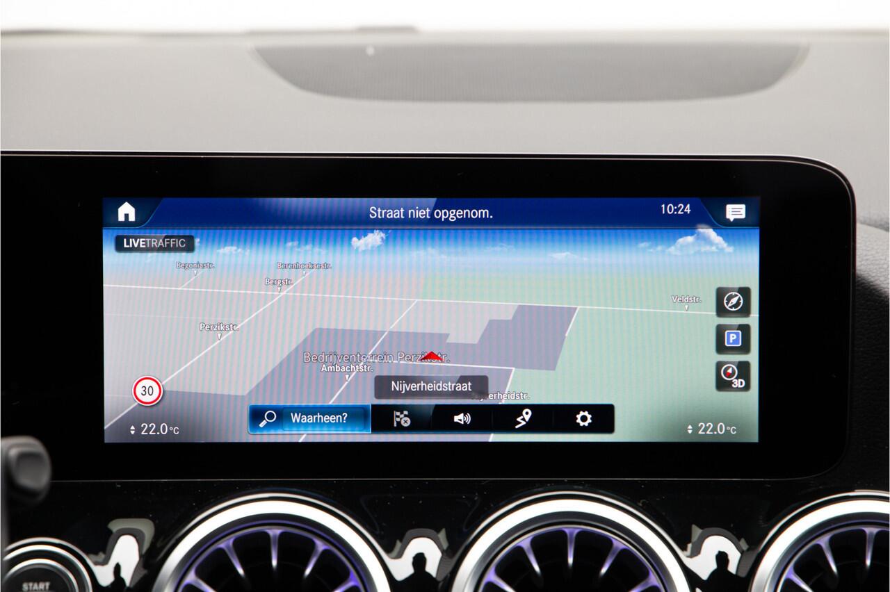 Mercedes-Benz GLA-KLASSE 180 AMG Nightpack, Widescreen, Distronic, Sfeerverlichting 2023