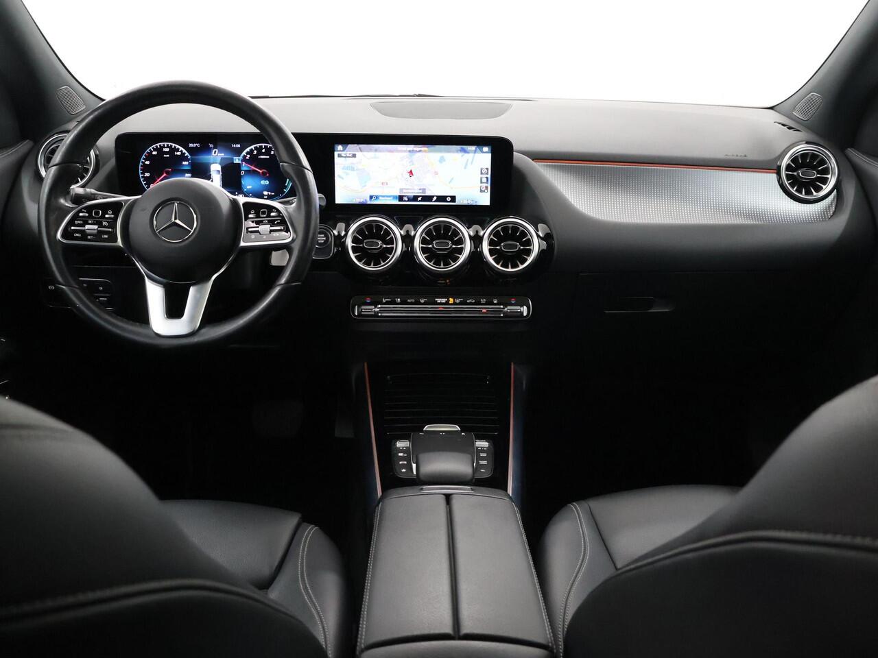 Mercedes-Benz GLA-KLASSE 250 e Luxury Line | Panoramadak | Night pakket | Multibeam |