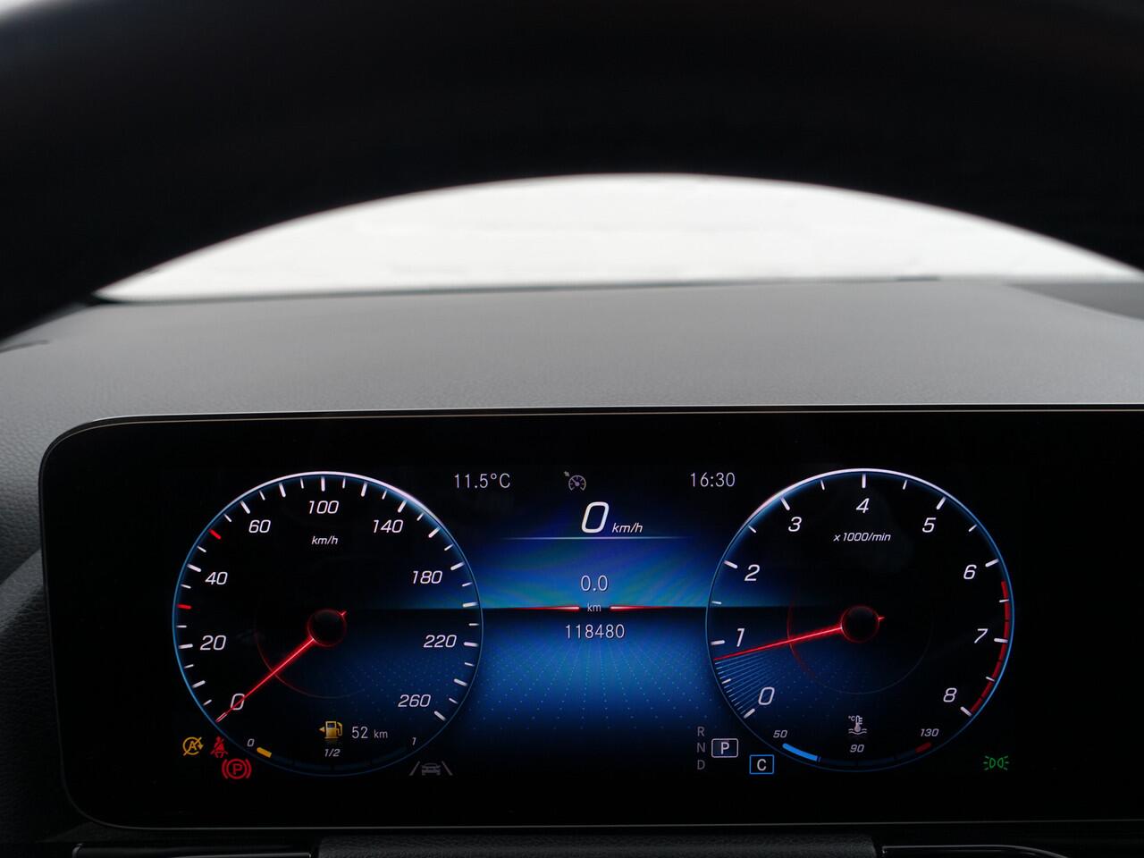 Mercedes-Benz GLA-KLASSE 200 AMG Solution Luxury Aut- Leer I Panodak I Sfeerverlichting I Memory Seats I Camera