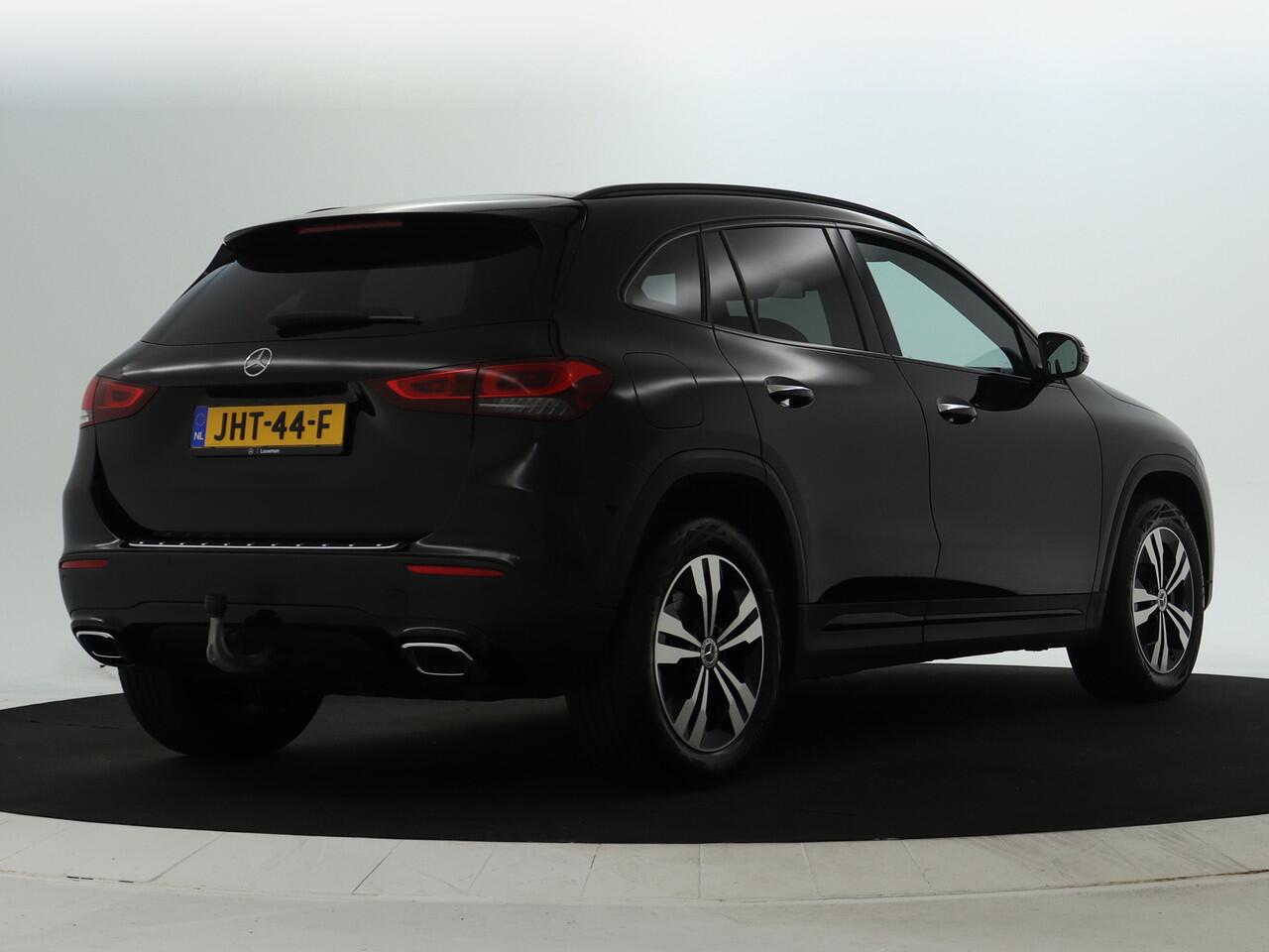 Mercedes-Benz GLA-KLASSE 250 e Plug-In Hybride Trekhaak | Night Pakket |Stoelverwarming voor | Distronic | Achteruitrijcamera | Keyless go | Dodehoek Assist.. Inclusief 24 maanden MB Certified garantie voor Europa.