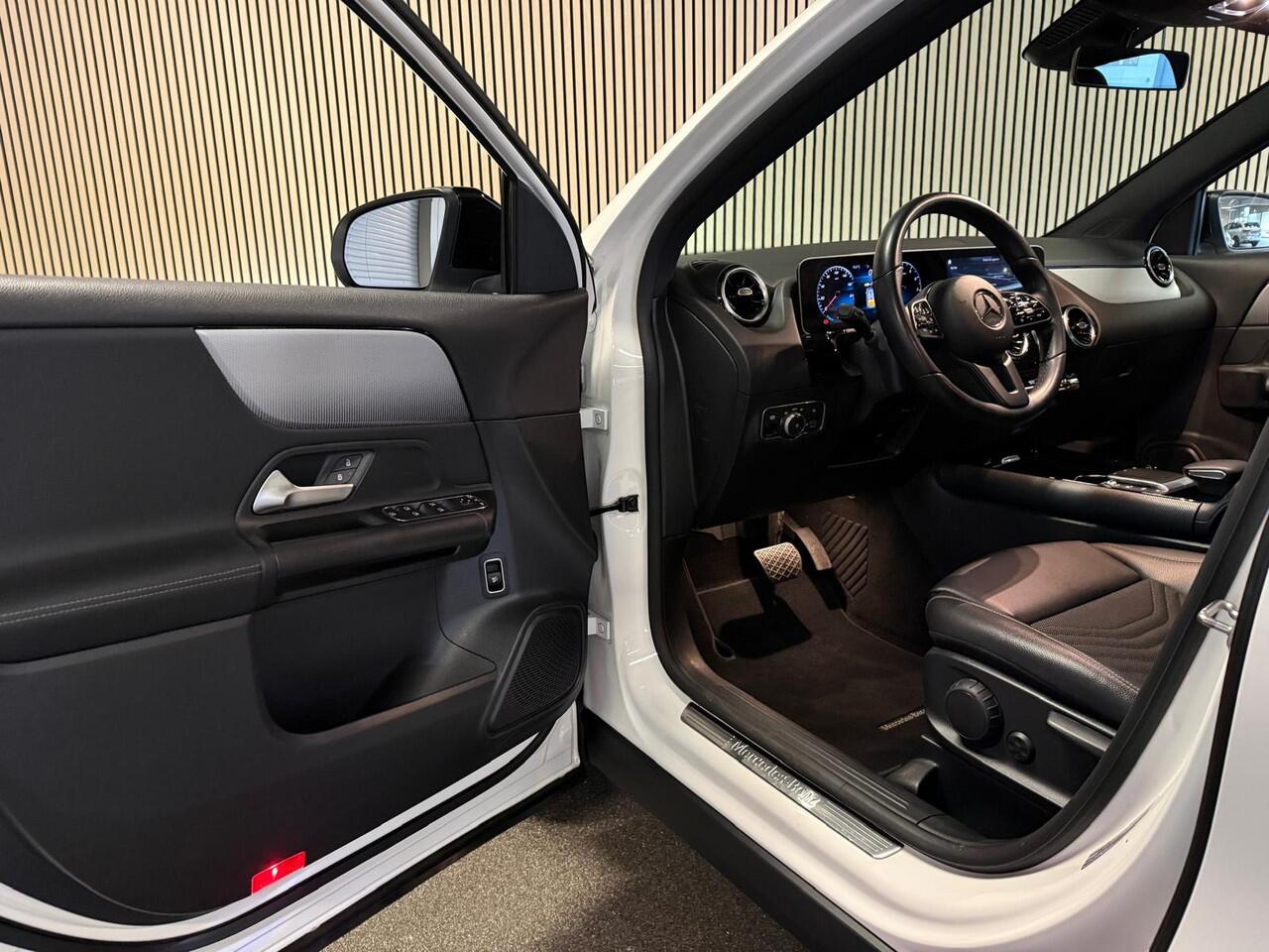 Mercedes-Benz GLA-KLASSE 200 Ambition-WIDESCREEN-CAMERA-STOELCOMFORT-APPLE CARPLAY-NL AUTO