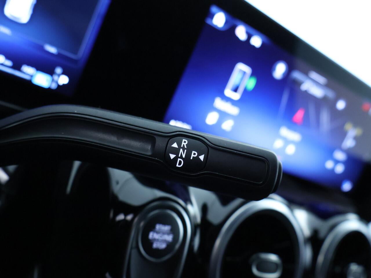 Mercedes-Benz GLA-KLASSE 250e Face Lift Plug-In Hybride | Distronic | Stoelverwarming voor | Ledkoplampen | Easy Pack Achterklep | MultiBeam Koplampen | 11 kW Laden | Inclusief 24 maanden MB Certified garantie voor Europa.