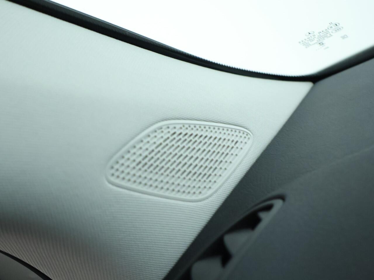 Mercedes-Benz GLA-KLASSE 250 e Plug-In Hybride | Edition Progressive Line | Panoramadak | Multi Beam Koplampen | Thermotronic Airco | Distronic. Inclusief 24 maanden MB Certified garantie voor Europa.