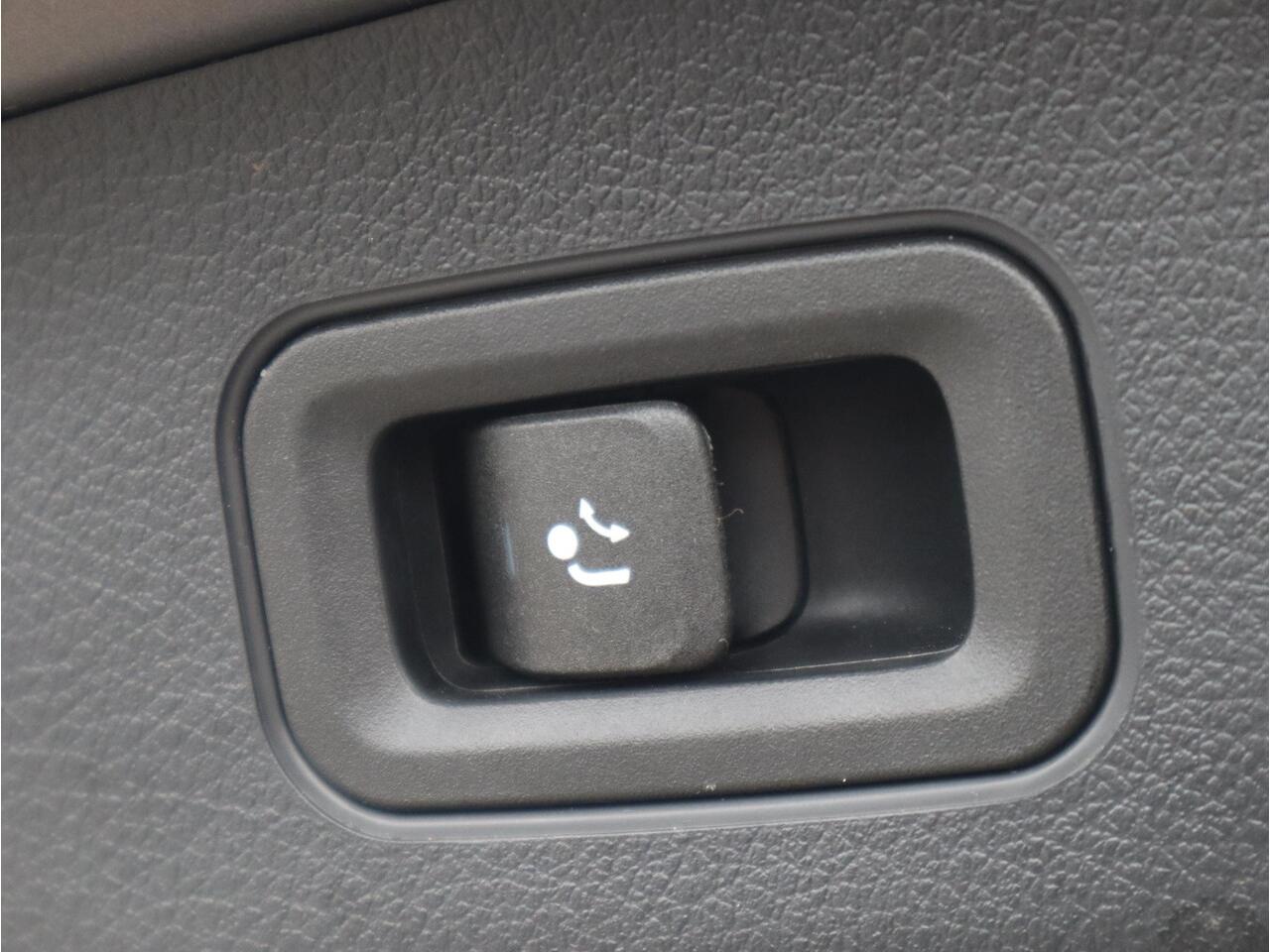 Mercedes-Benz GLA-KLASSE 250 e AMG Line