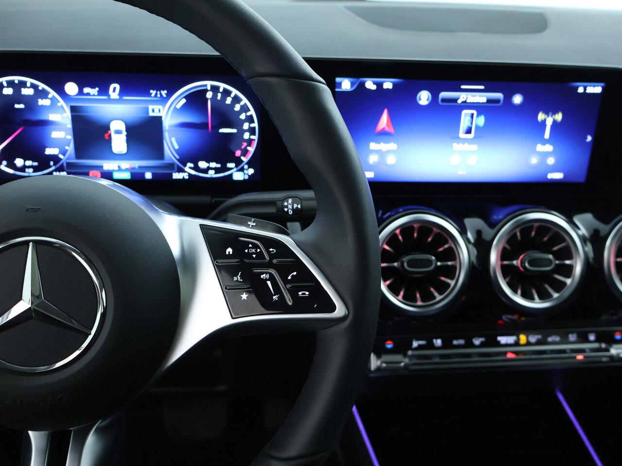 Mercedes-Benz GLA-KLASSE 250 e Plug-In Hybride | Edition Progressive Line | Panoramadak | Multi Beam Koplampen | Thermotronic Airco | Distronic. Inclusief 24 maanden MB Certified garantie voor Europa.