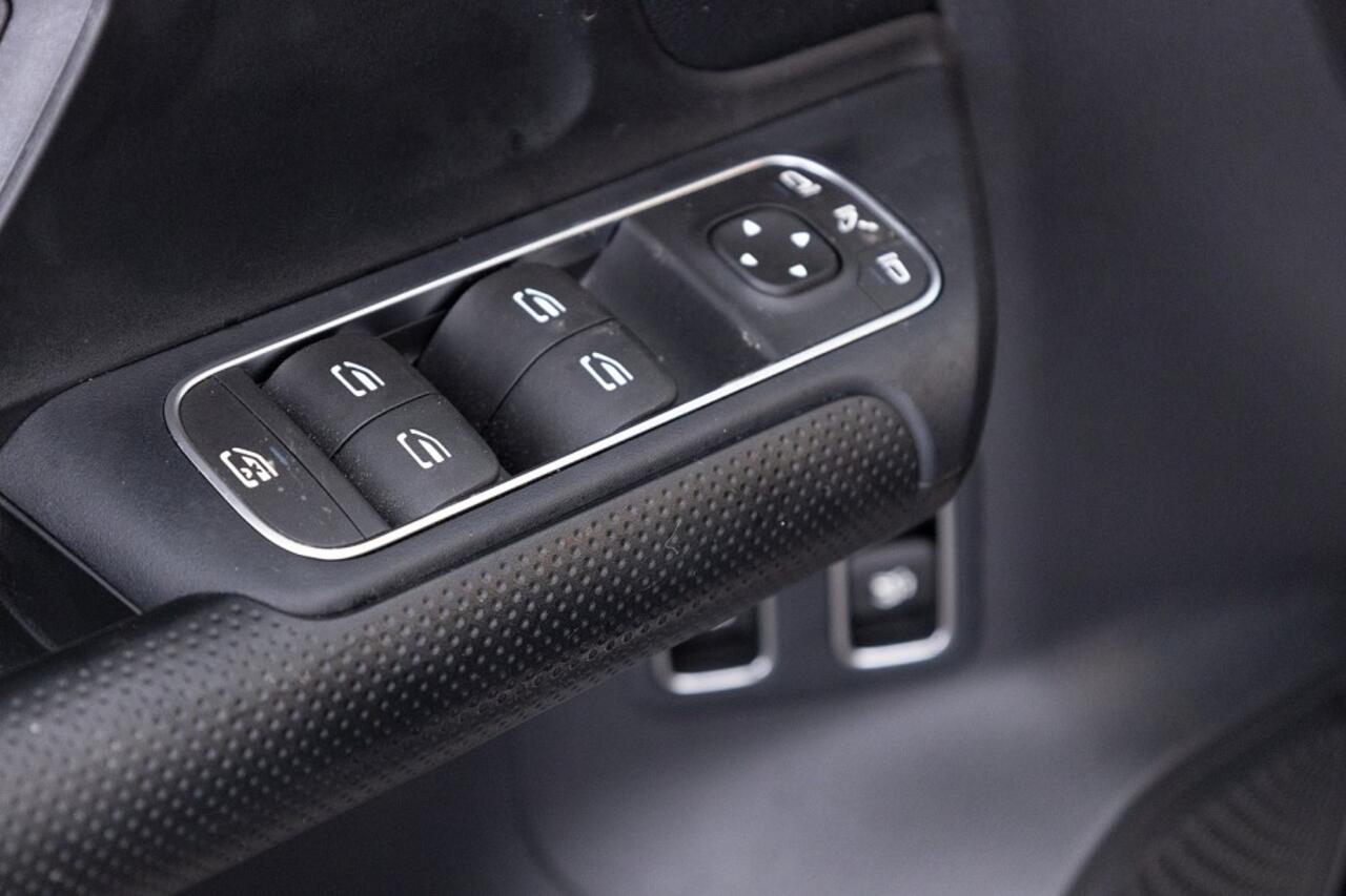 Mercedes-Benz GLA-KLASSE 250 e Business Line | Full LED | Half LEDER | NAVI | PHEV