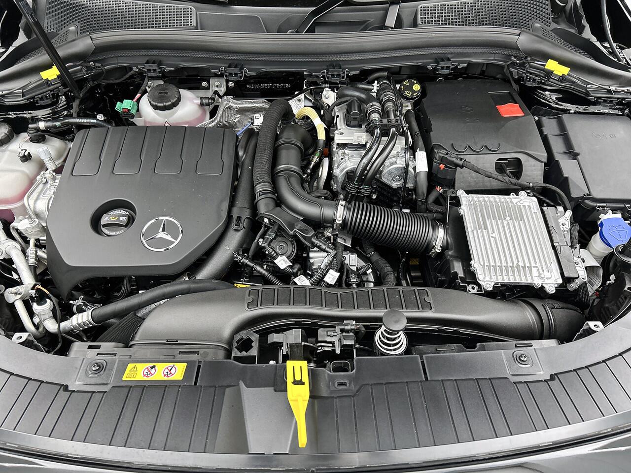 Mercedes-Benz GLA-KLASSE 250 e Business Solution Luxury | Trekhaak | Parkeerpakket met achteruitrijcamera | Keyless-Go comfortpakket | GUARD 360 ° Vehicle protection Plus | EASY PACK achterklep | USB-pakket plus |