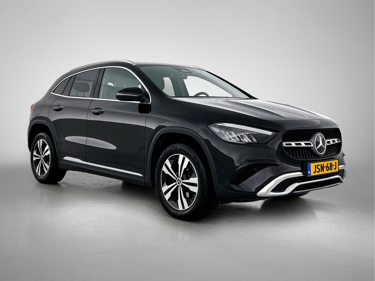 Mercedes-Benz GLA-KLASSE 250 e Plug-In Hybride Luxury | Parkeerpakket met Camera | Car Play | Stoelverwarming | LED | Spiegelpakket | Inclusief 24 maanden Mercedes-Benz Certified garantie voor Europa.