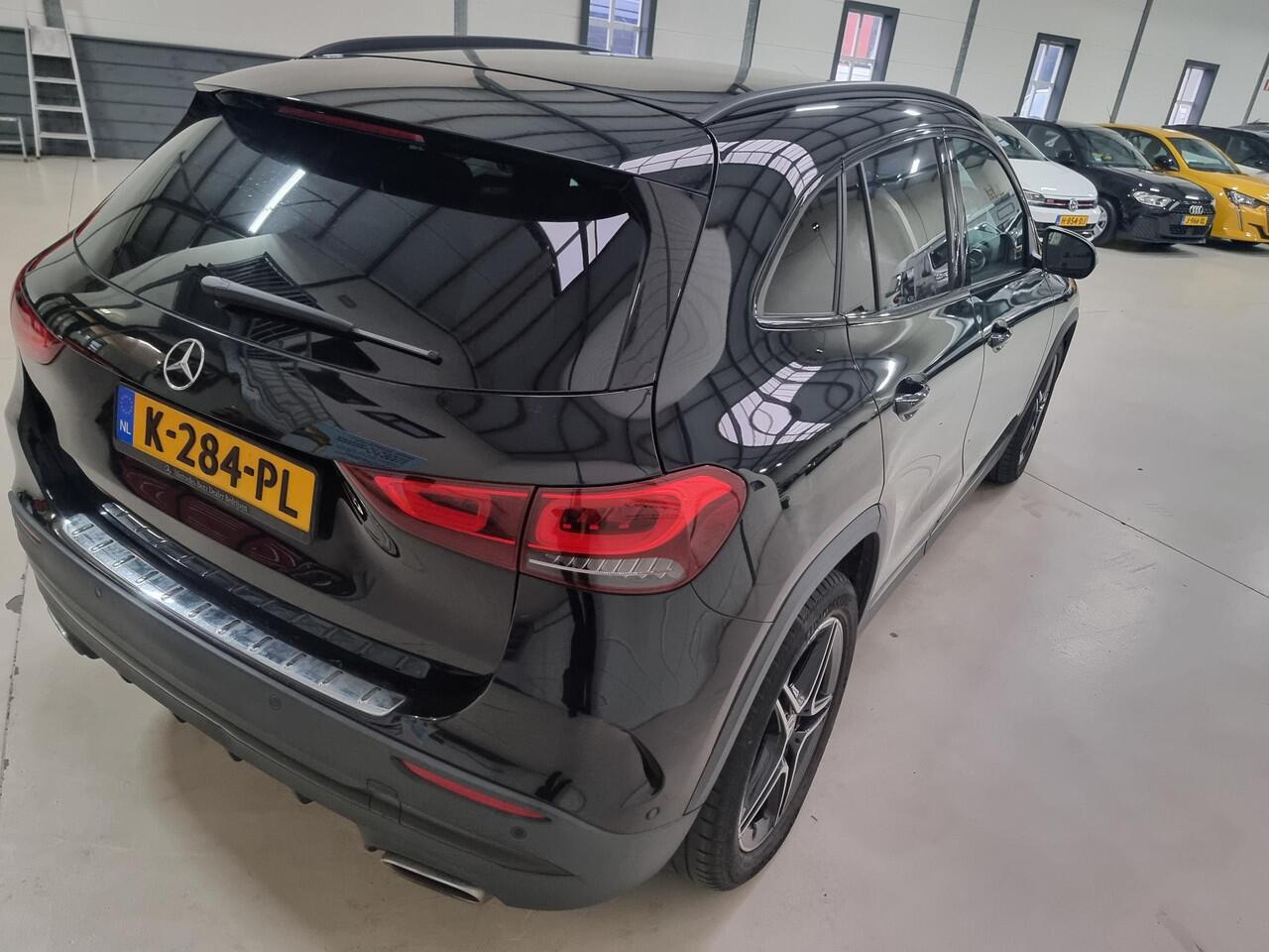 Mercedes-Benz GLA-KLASSE 200 Business Solution AMG Camera | Stoelverwarming | Navi | Pdc V + A