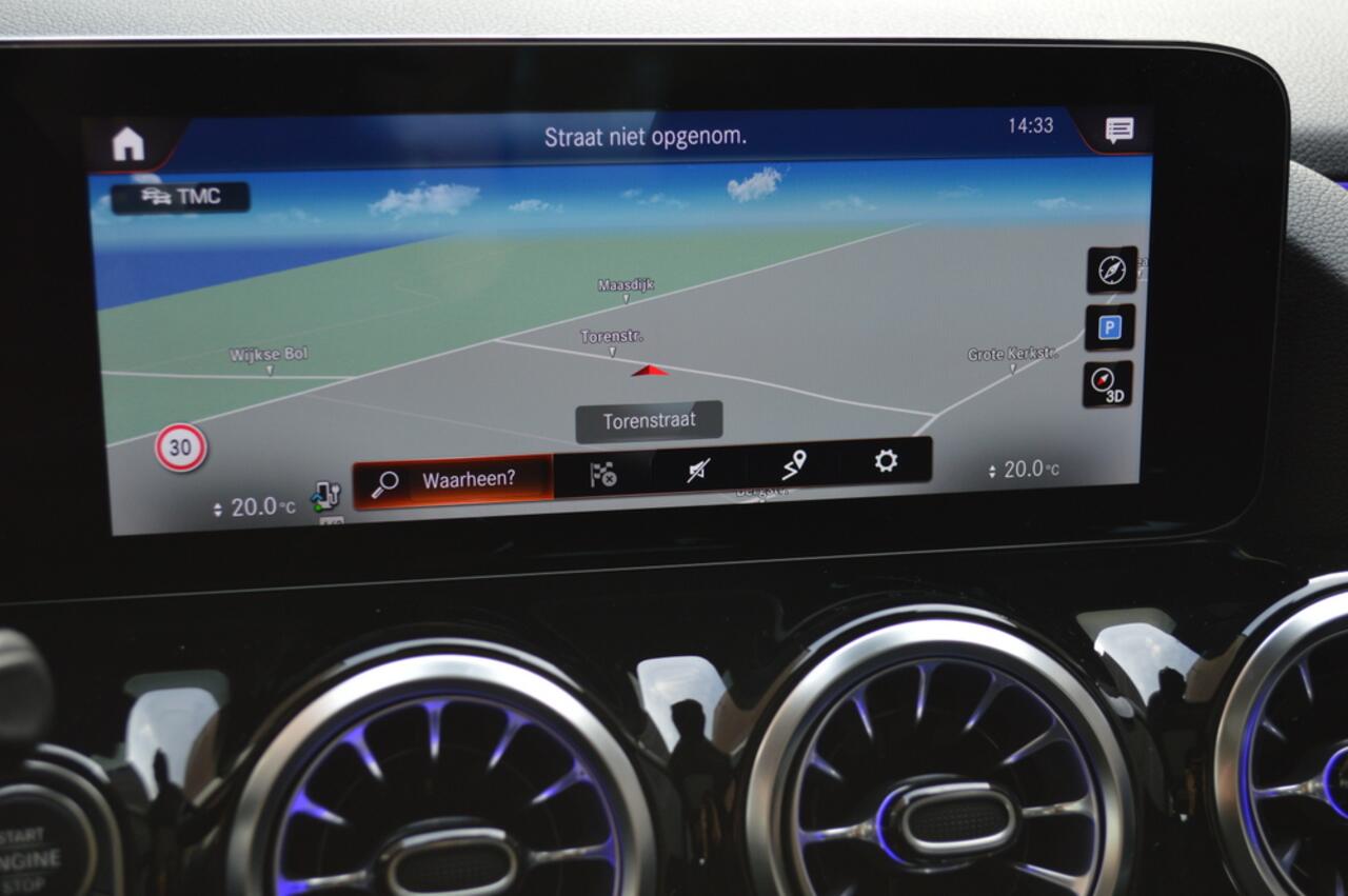 Mercedes-Benz GLA-KLASSE 250 e AMG Led Panorama Distronic Widescreen Sfeer Camera Pdc