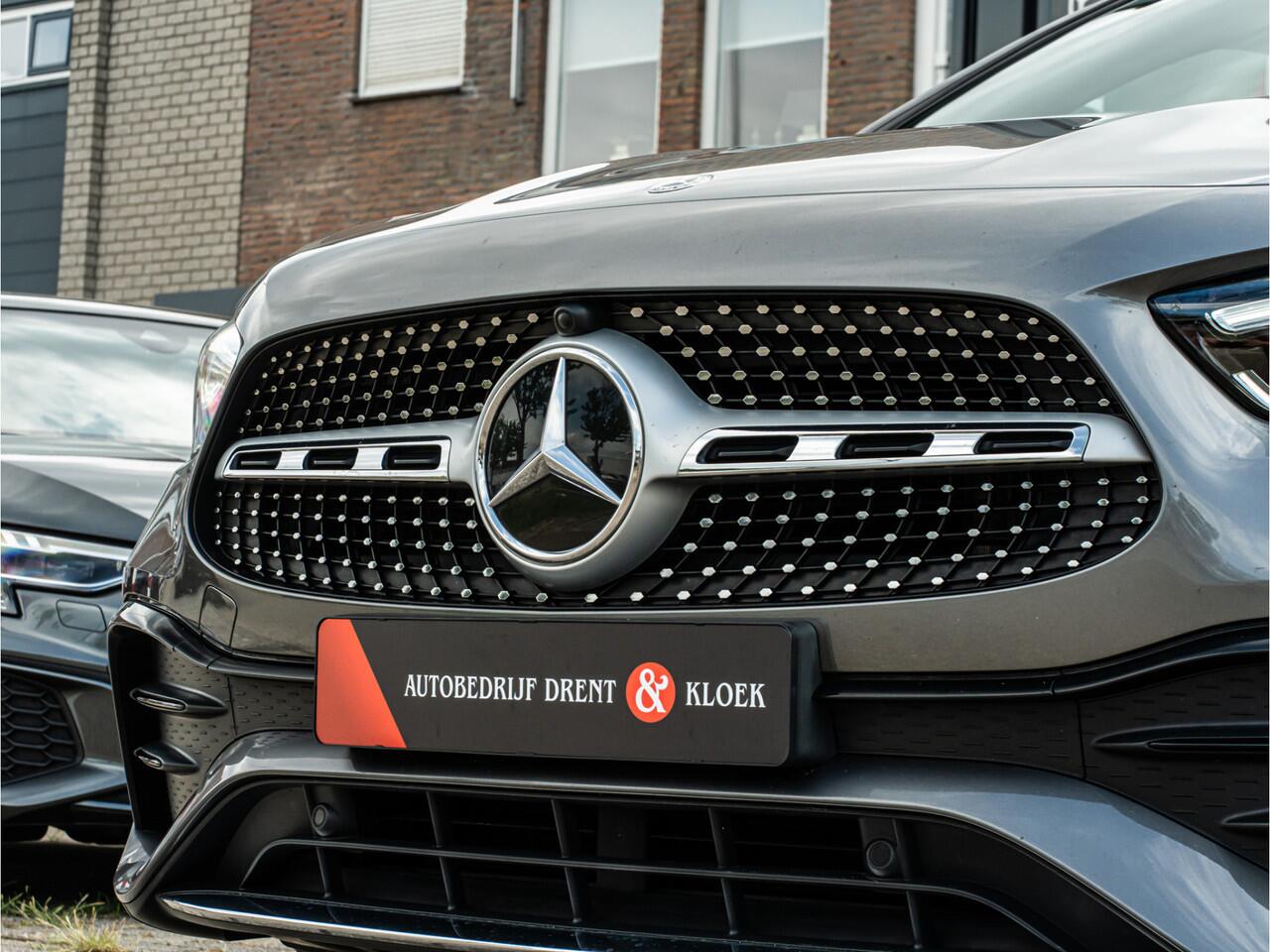 Mercedes-Benz GLA-KLASSE 200 AMG Line CAMERA 19 INCH DODEHOEK WIDESCREEN MULTI LED