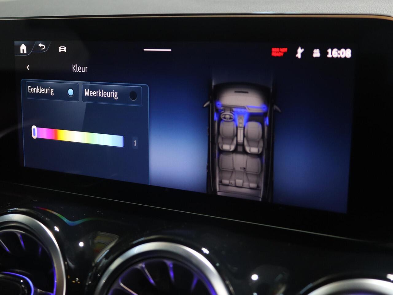 Mercedes-Benz GLA-KLASSE 180 Business Solution AMG | Panoramaschuifdak | Premium Plus | head-up display | Trekhaak