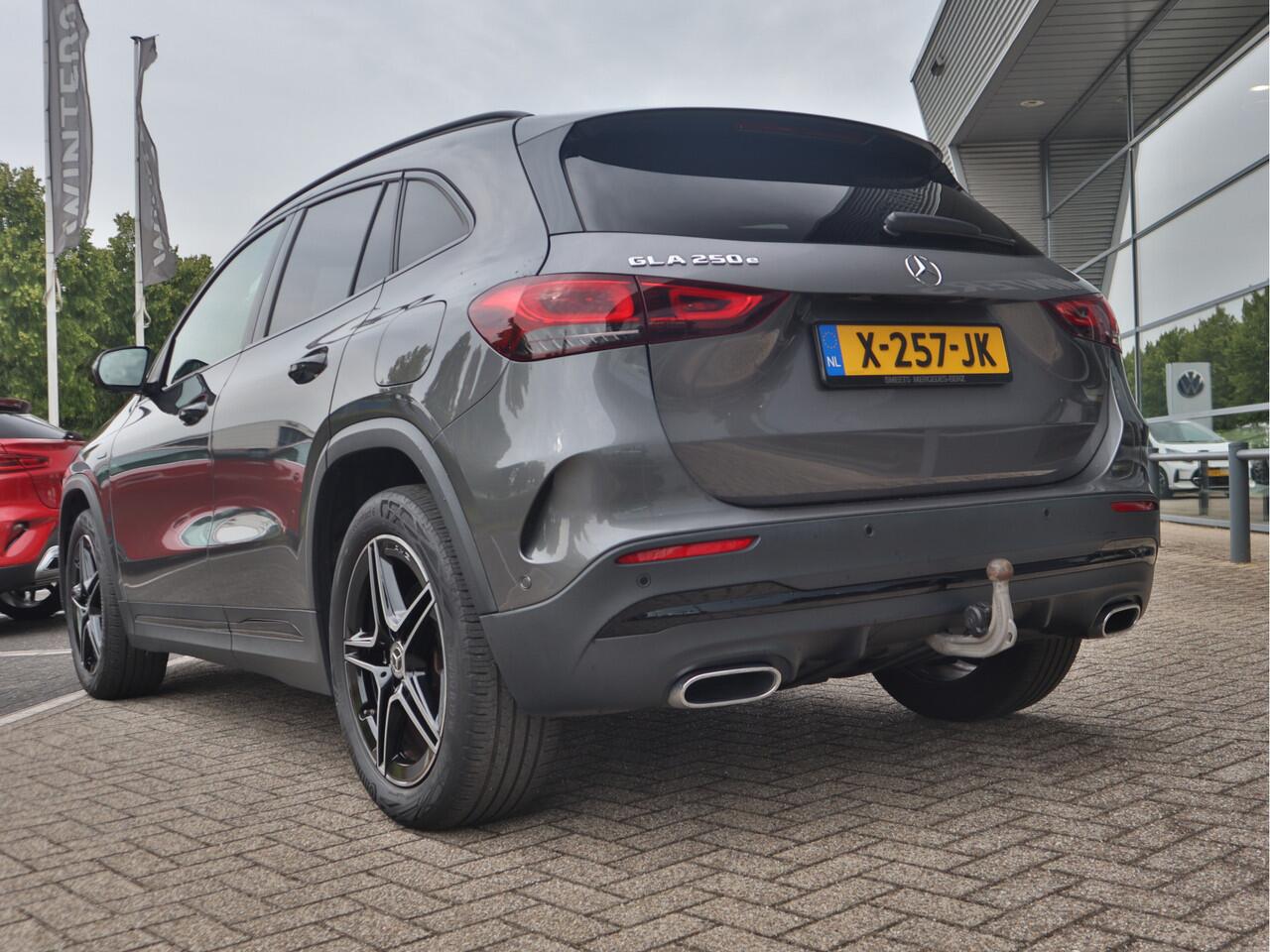 Mercedes-Benz GLA-KLASSE 250 e AMG Line Navi | 360 CAM | CarPlay | 19"LMV | Elektr Trekhaak | PDC | ECC |