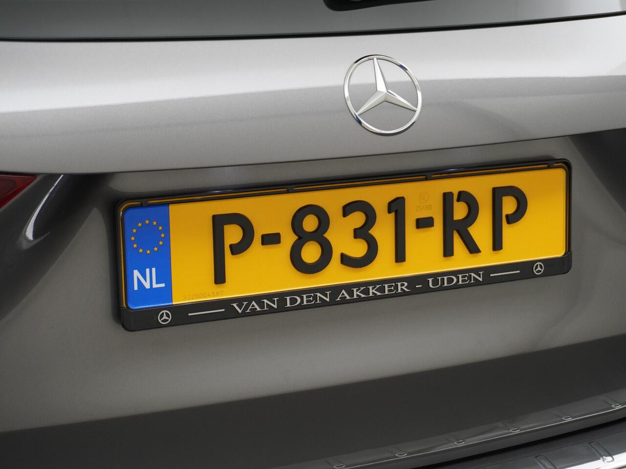 Mercedes-Benz GLA-KLASSE 250e Luxury // Trekhaak // Carplay // WideScreen // Navigatie // LED Koplampen // Cruise Control