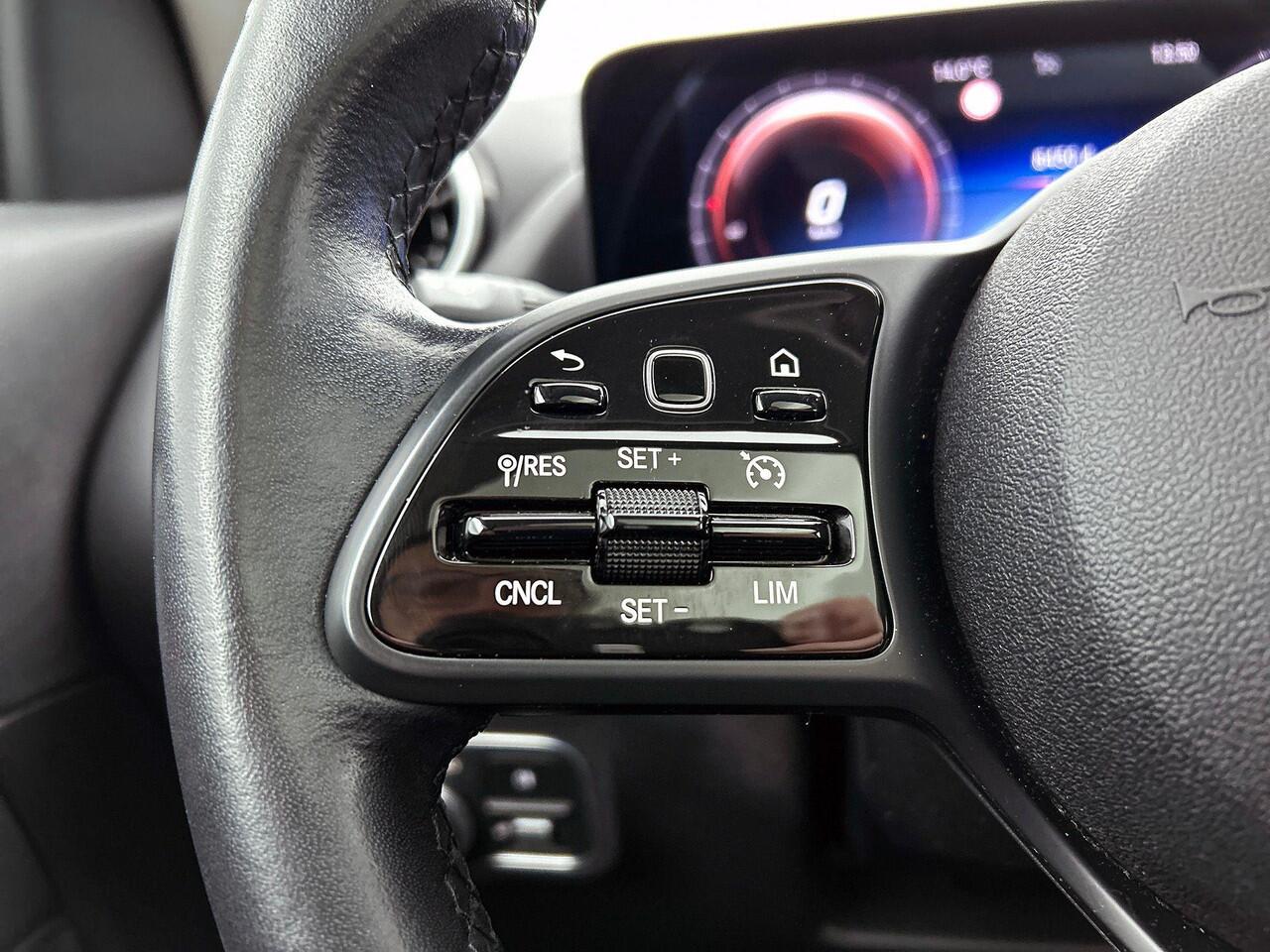 Mercedes-Benz GLA-KLASSE 250 e Plug-In 218PK 360° CAMERA | PANORAMADAK | WIDESCREEN