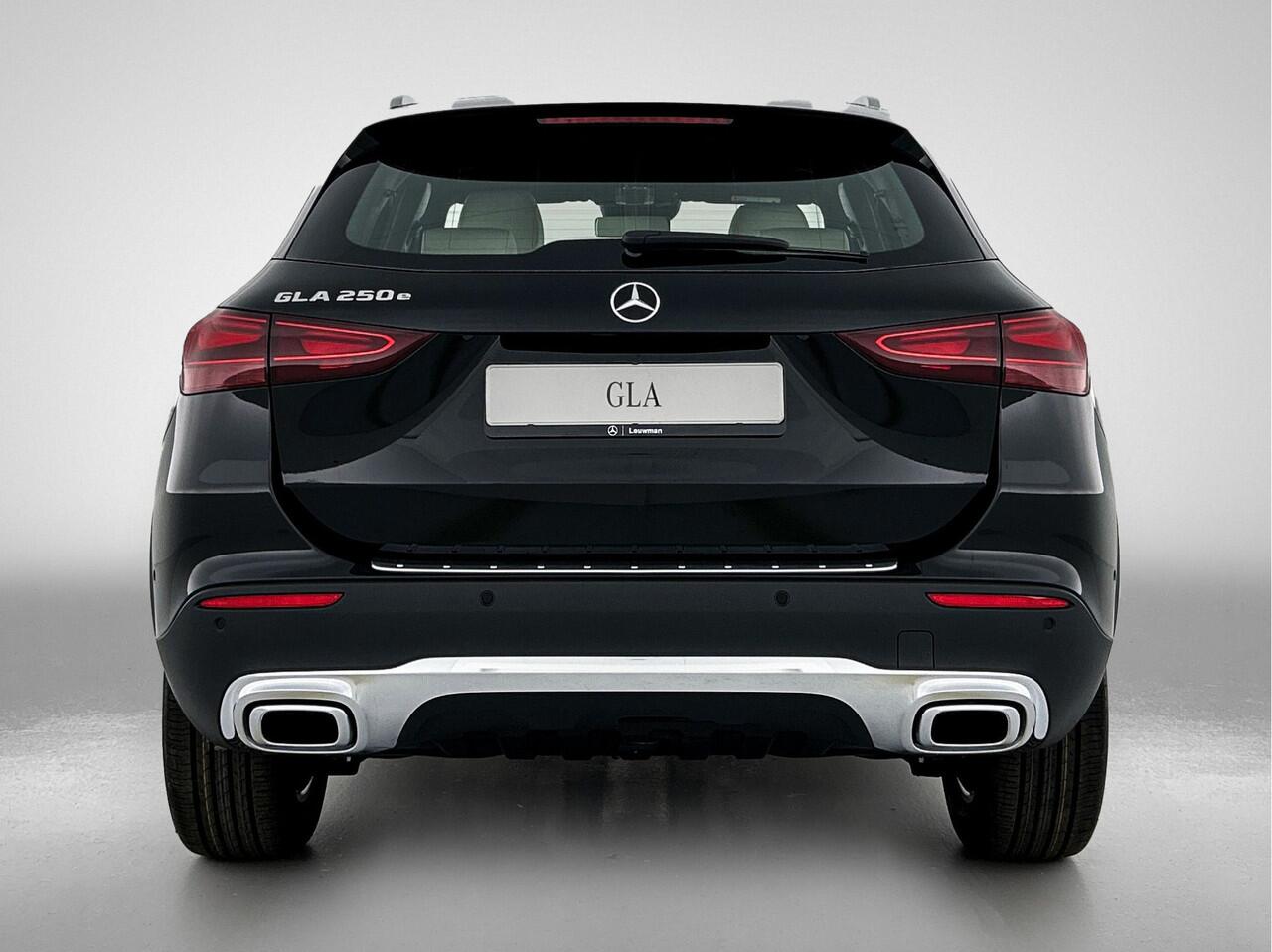 Mercedes-Benz GLA-KLASSE 250 e Business Solution Luxury | Trekhaak | Parkeerpakket met achteruitrijcamera | Keyless-Go comfortpakket | GUARD 360 ° Vehicle protection Plus | EASY PACK achterklep | USB-pakket plus |