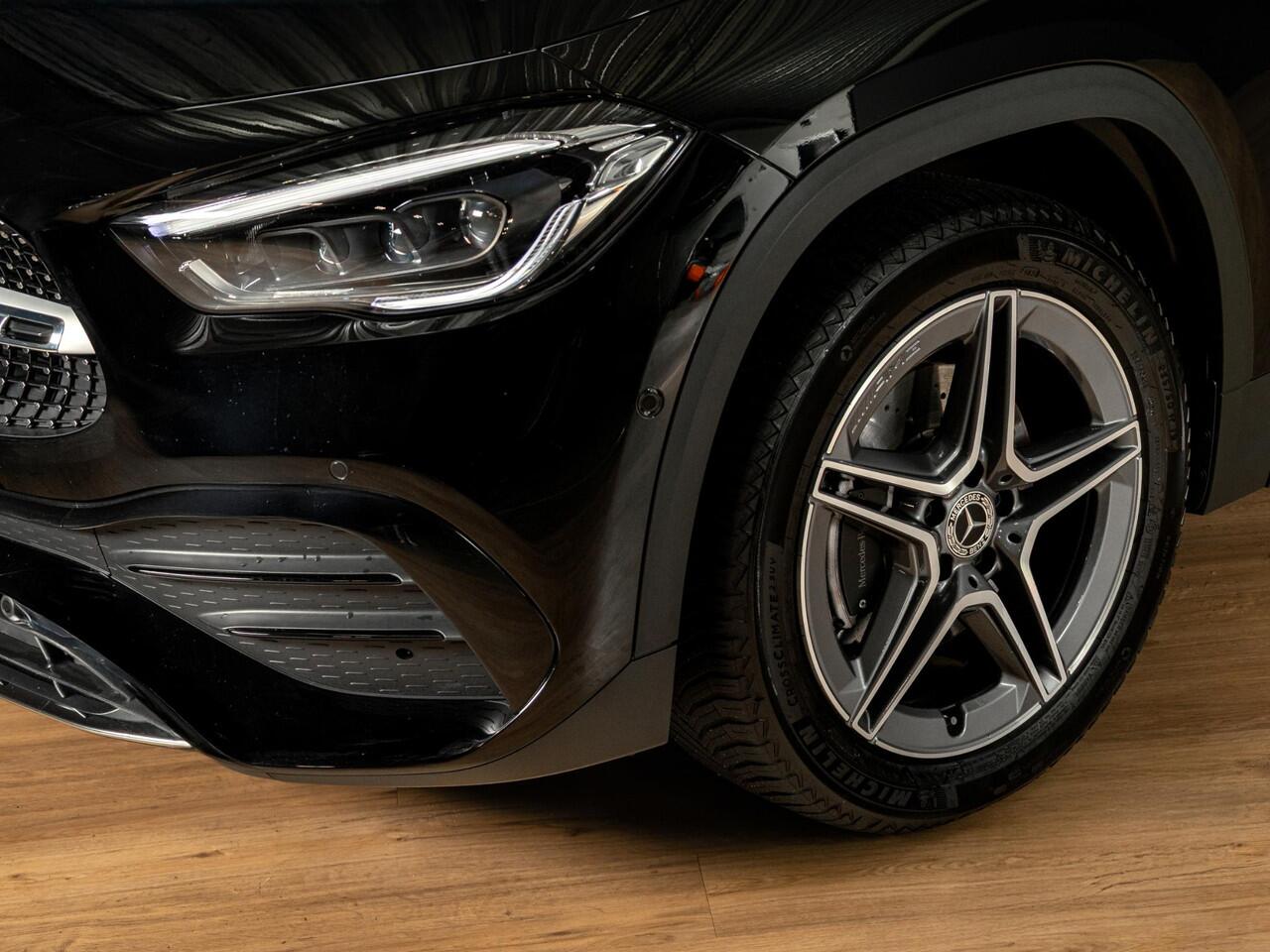 Mercedes-Benz GLA-KLASSE 250 e AMG Line Panorama dak