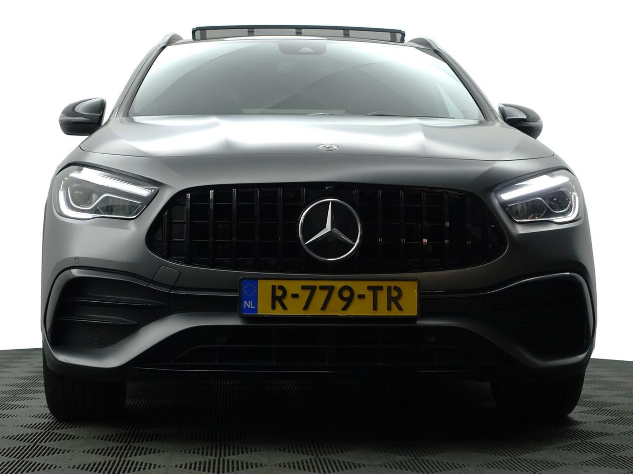 Mercedes-Benz GLA-KLASSE 200 AMG Night Edition Aut- Panodak I Leer I Widescreen I Sfeerverlichting I Matt grey