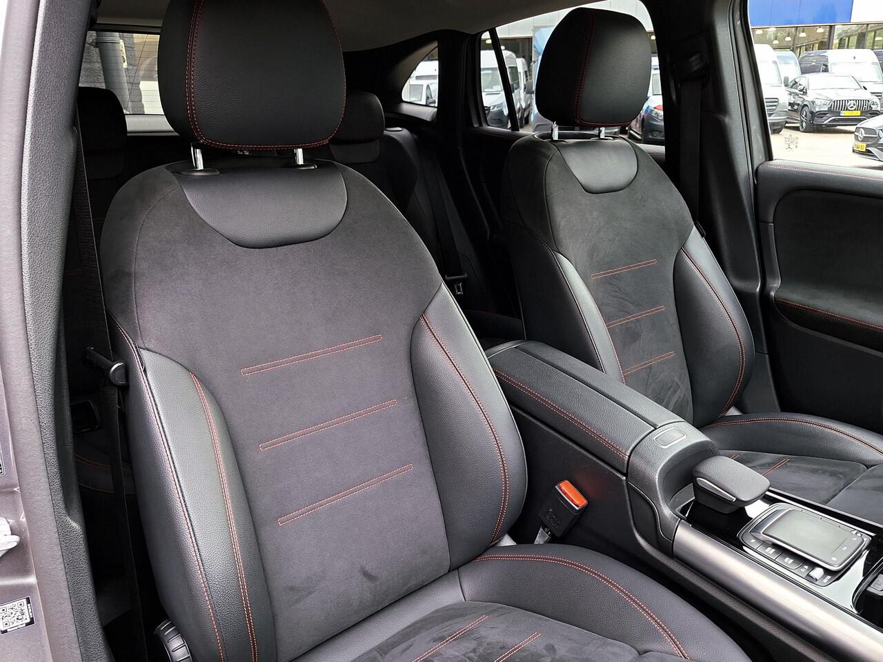 Mercedes-Benz GLA-KLASSE 250 e | AMG Line | Night pakket | Parkeersensoren rondom | Widescreen | Stoelverwarming voor | Easy Pack achterklep | LED verlichting